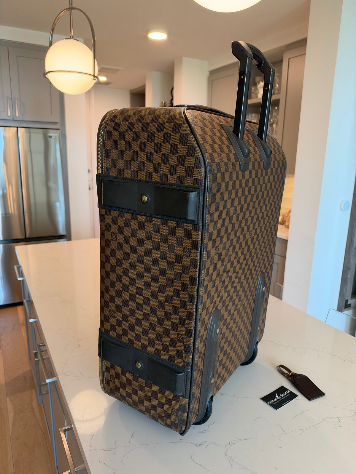 Louis Vuitton - Pegase 70 Rolling Luggage DE