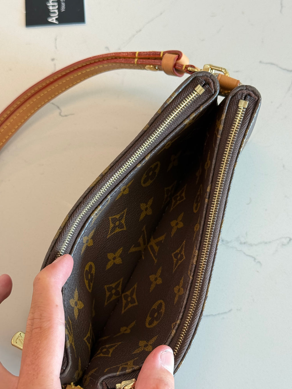 Louis Vuitton Pochette Liv