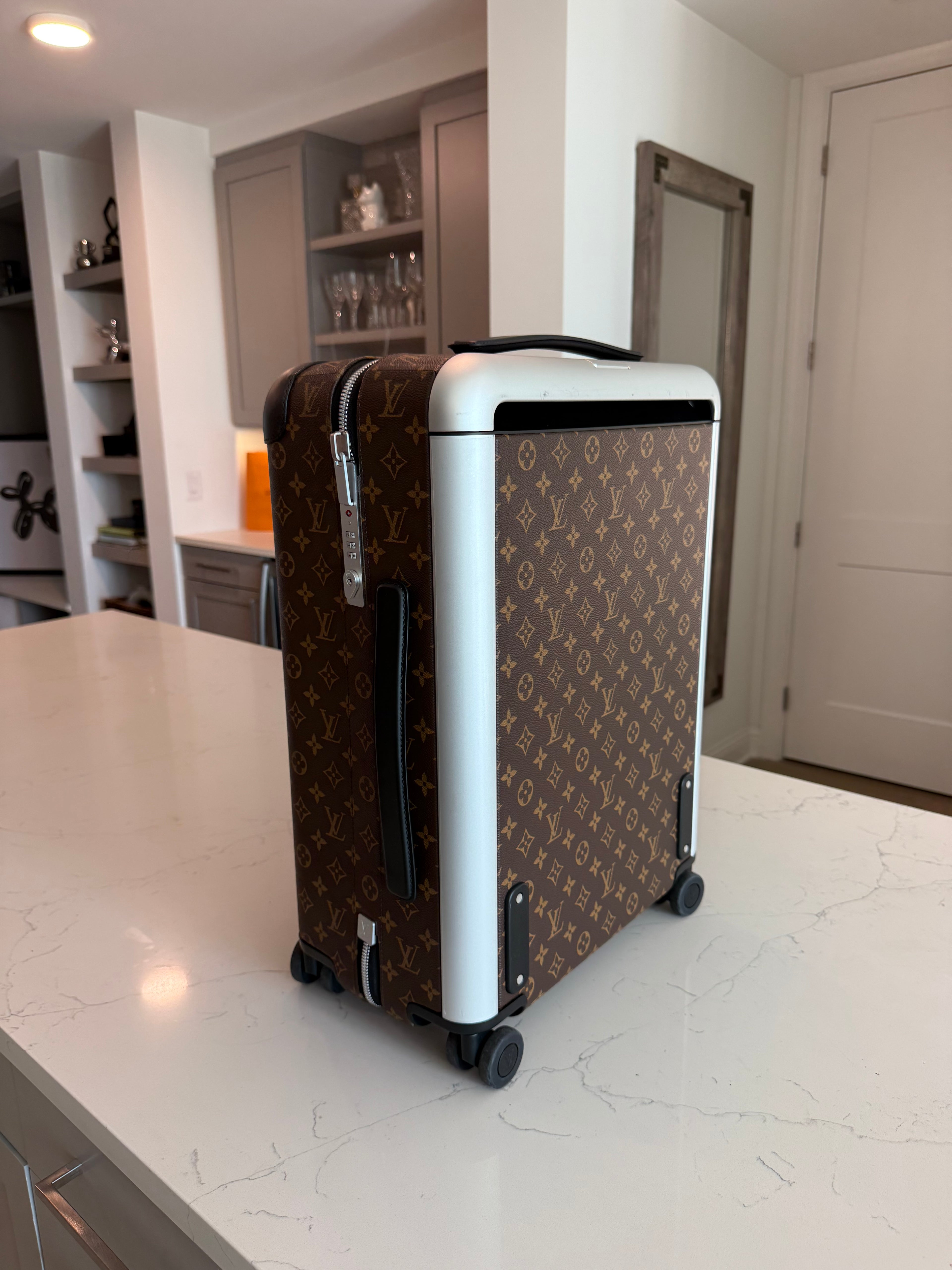 Louis Vuitton Horizon 55 Macassar