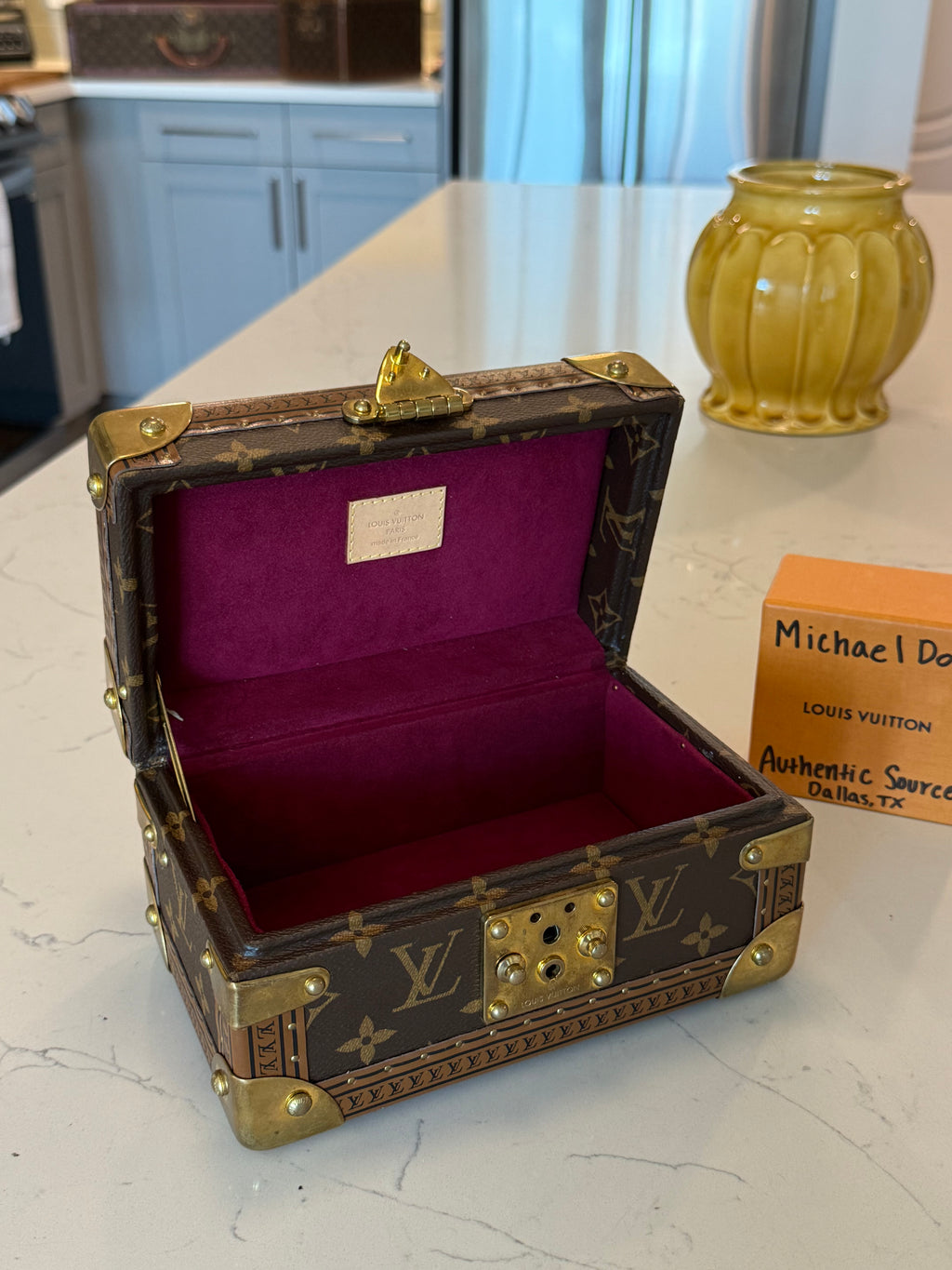 Louis Vuitton Coffret Tresor 24