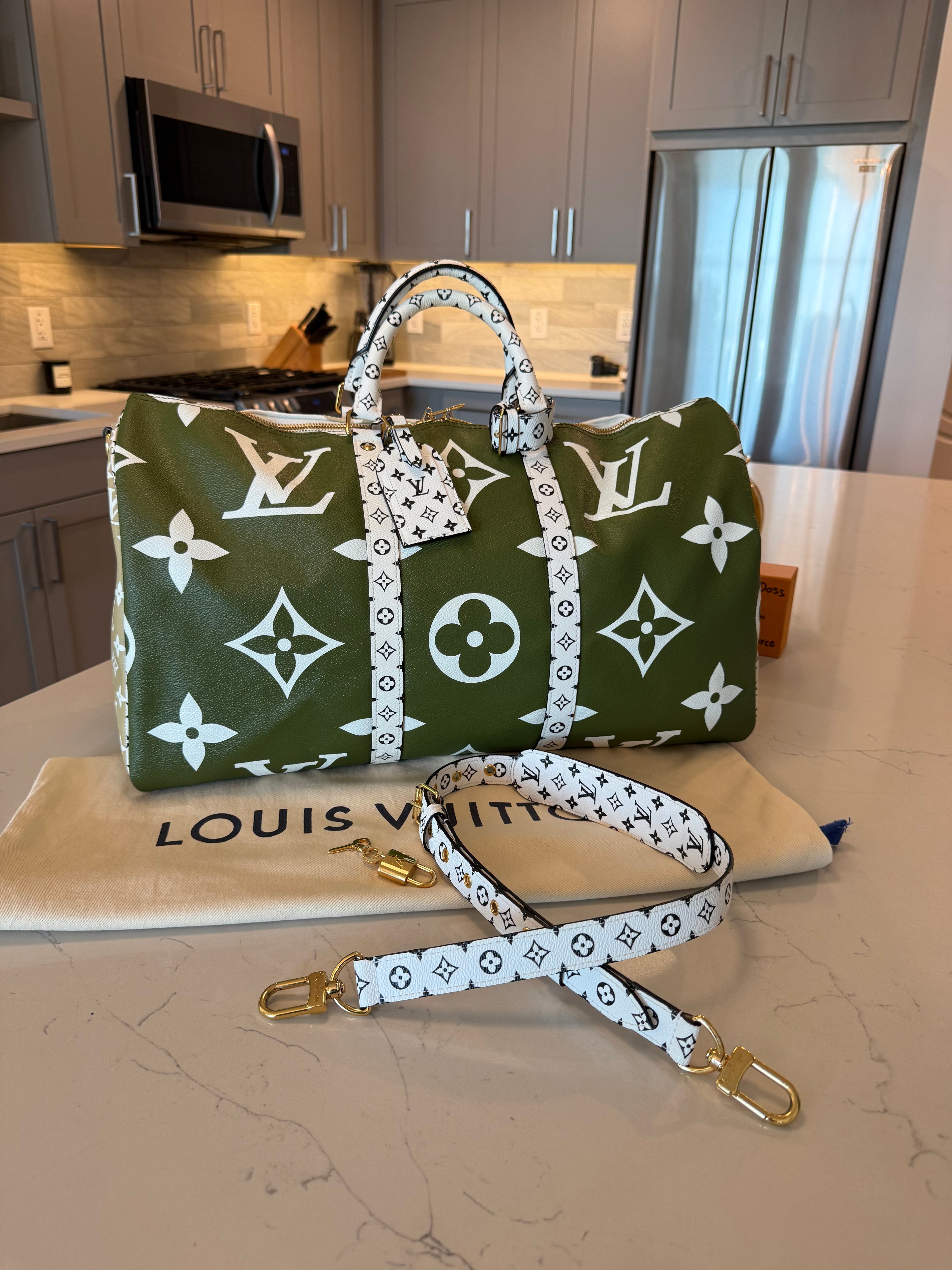 Louis Vuitton Keepall 50 Bandouliere Giant Khaki