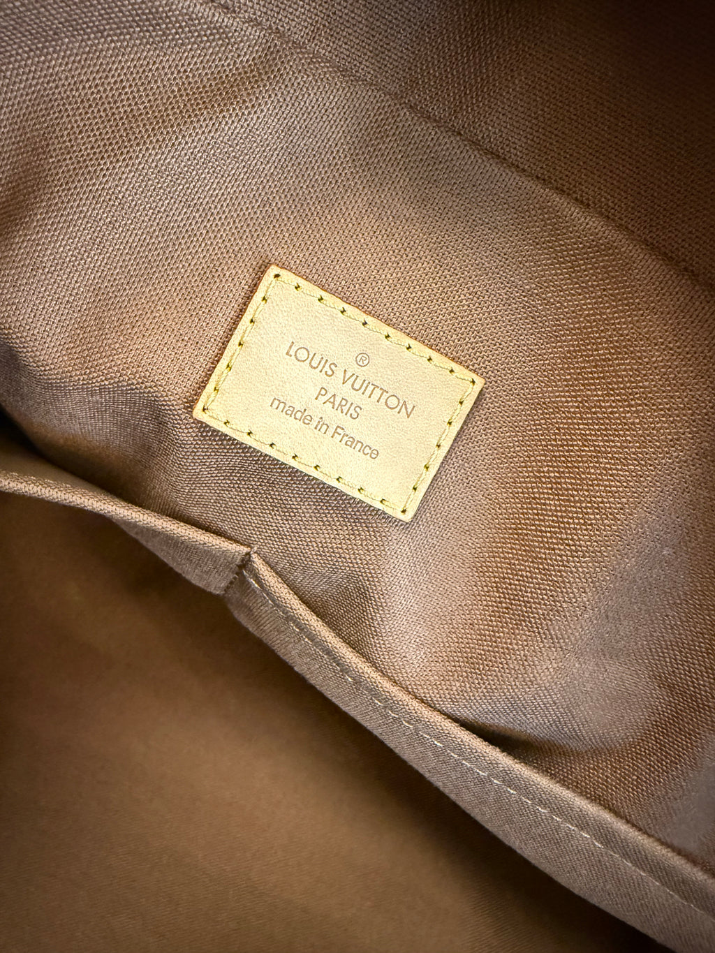 Louis Vuitton Eole 50 Rolling Duffle