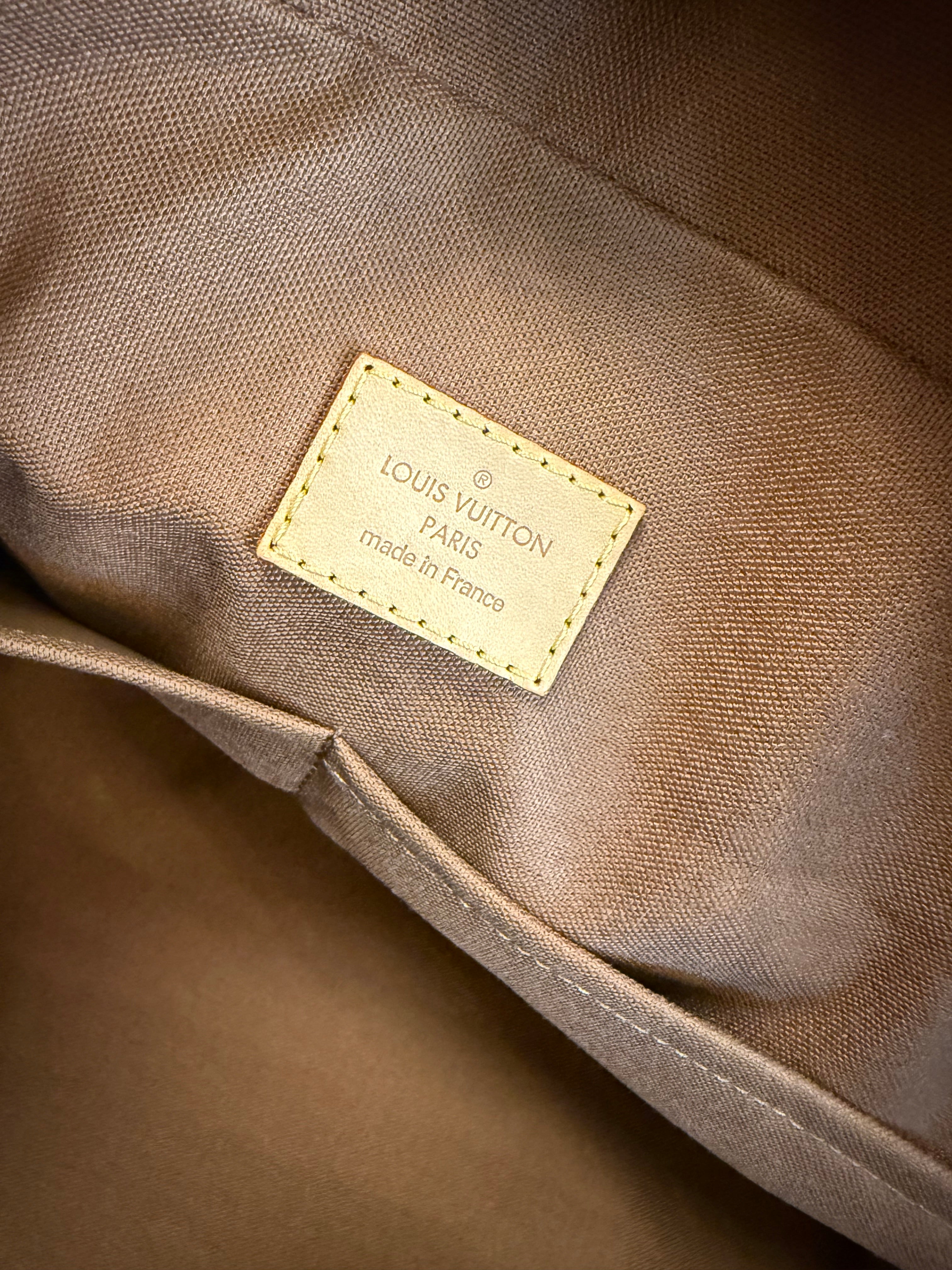 Louis Vuitton Eole 50 Rolling Duffle