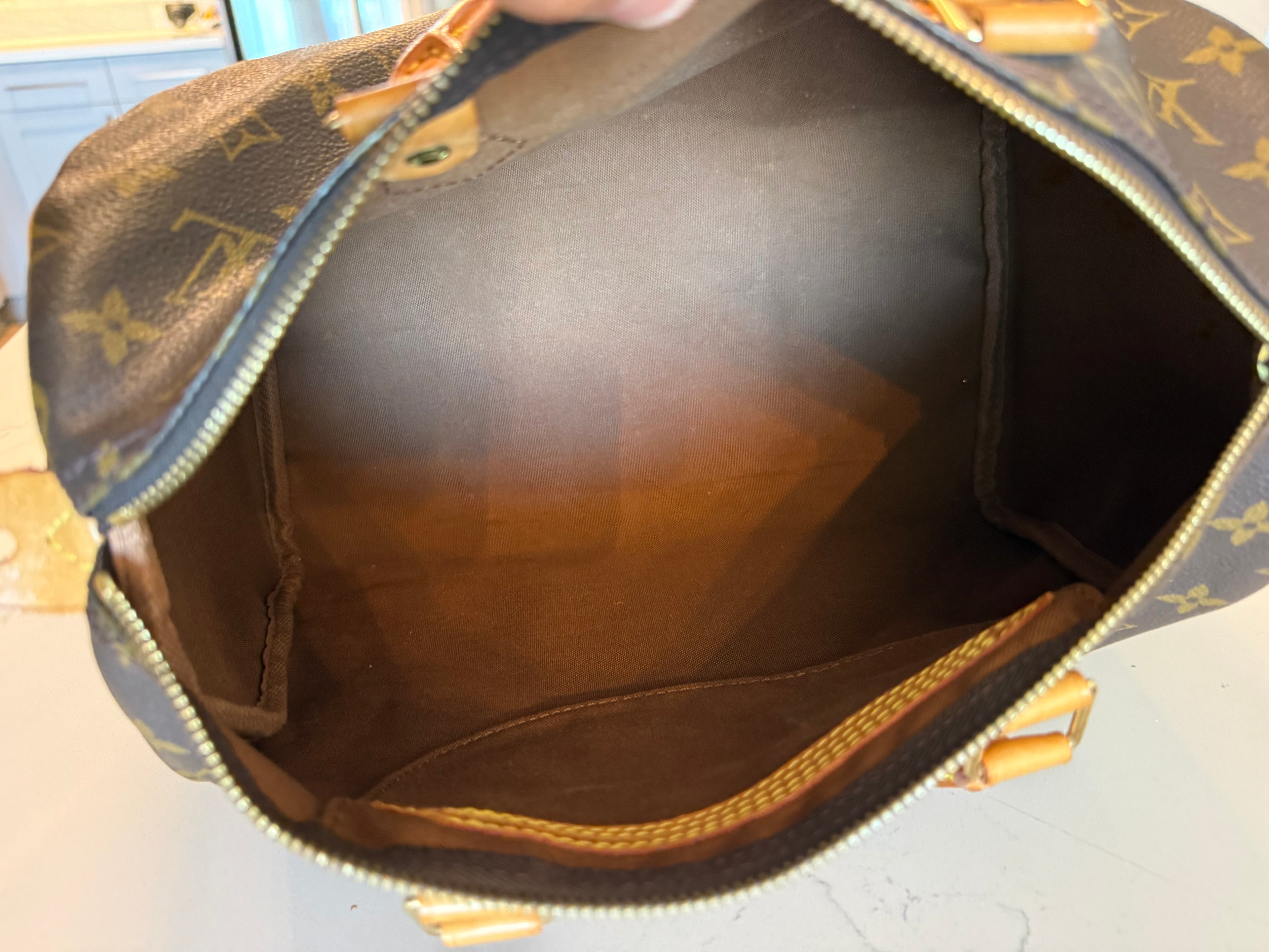 Louis Vuitton Speedy 30