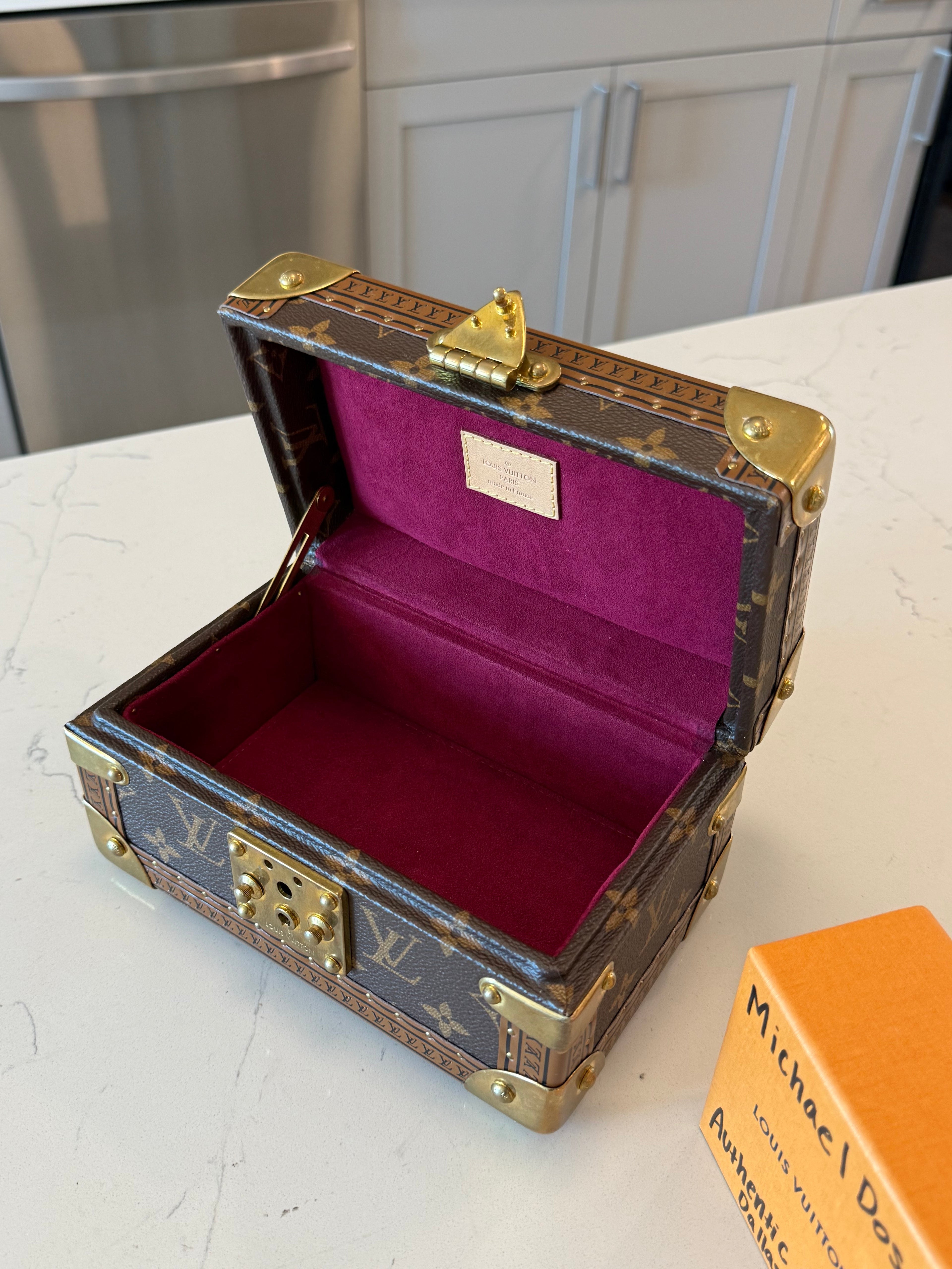 Louis Vuitton Coffret Tresor 24