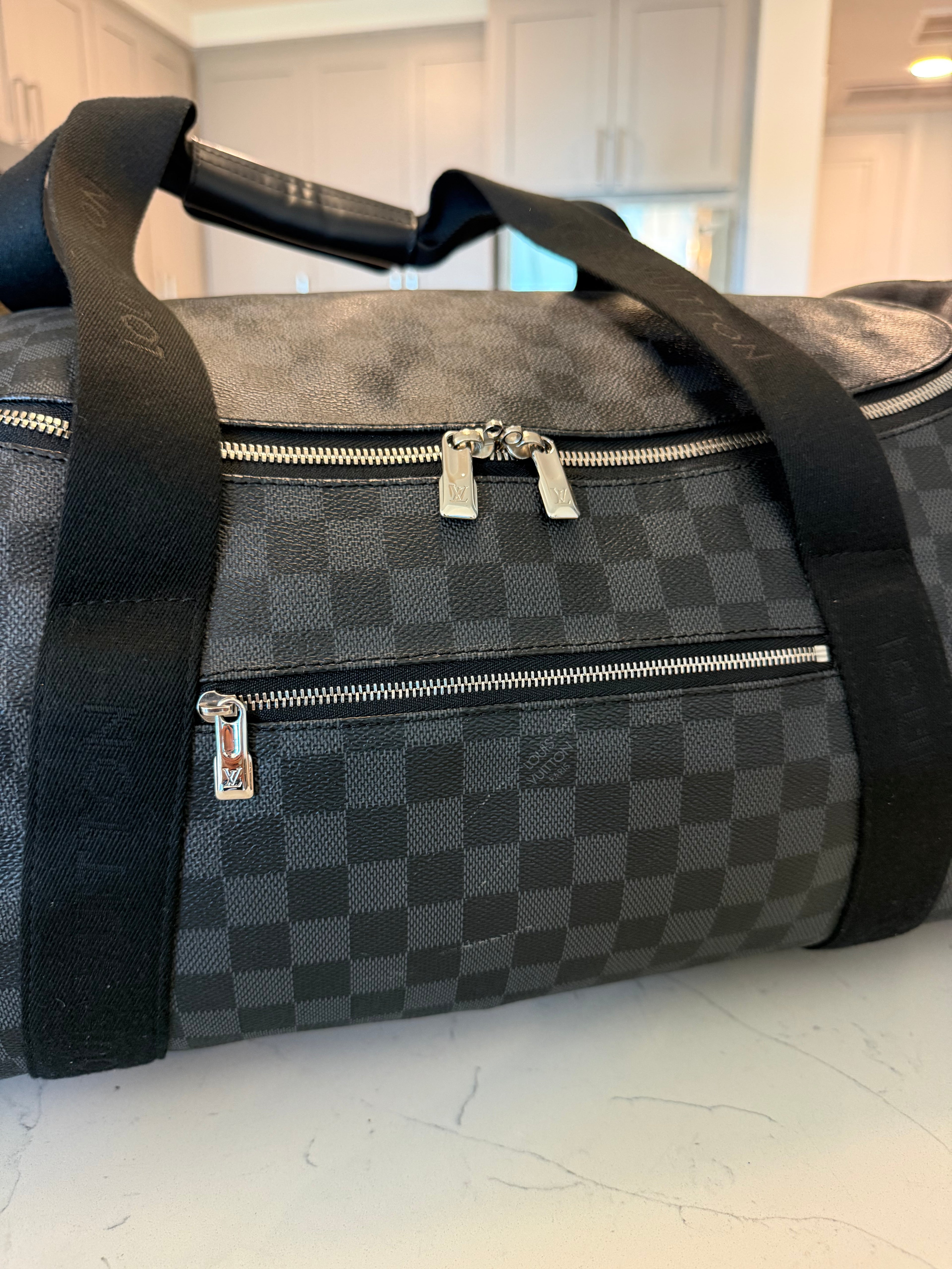 Louis Vuitton Neo Eole 65 Damier Graphite
