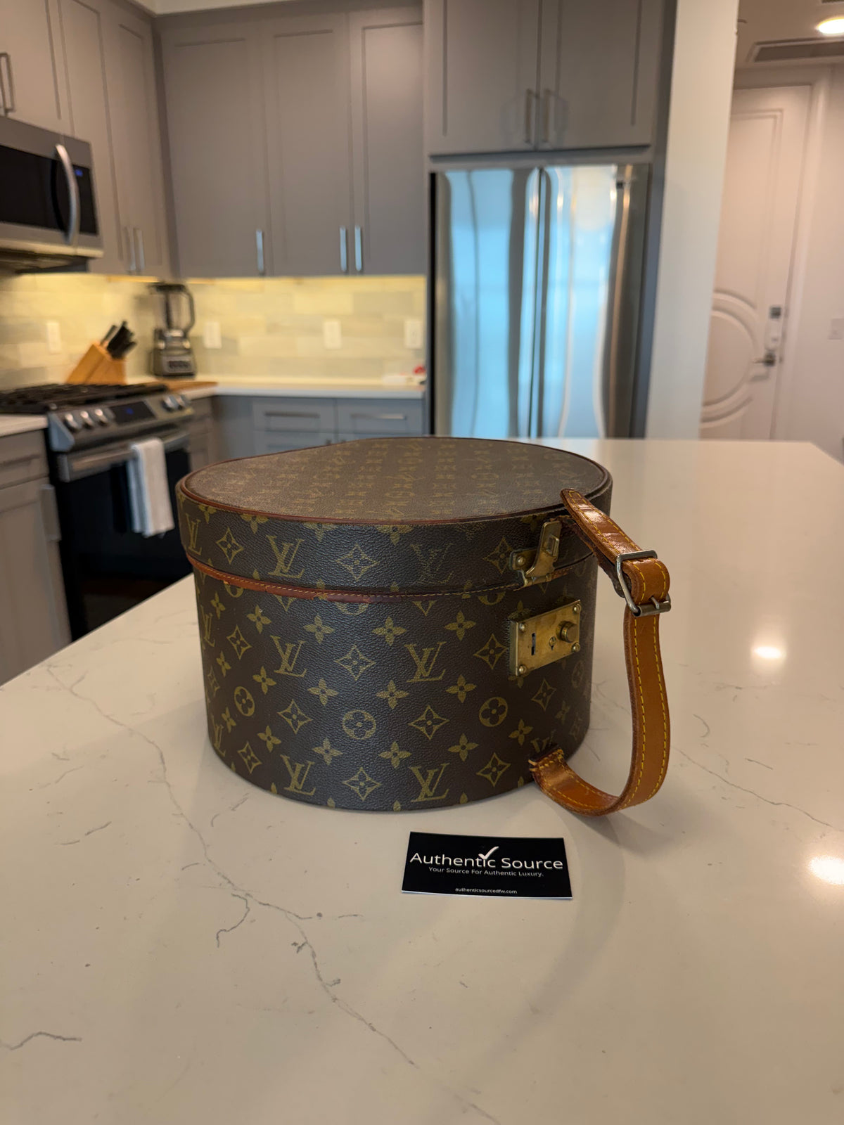 Louis Vuitton Boite Champeau 30