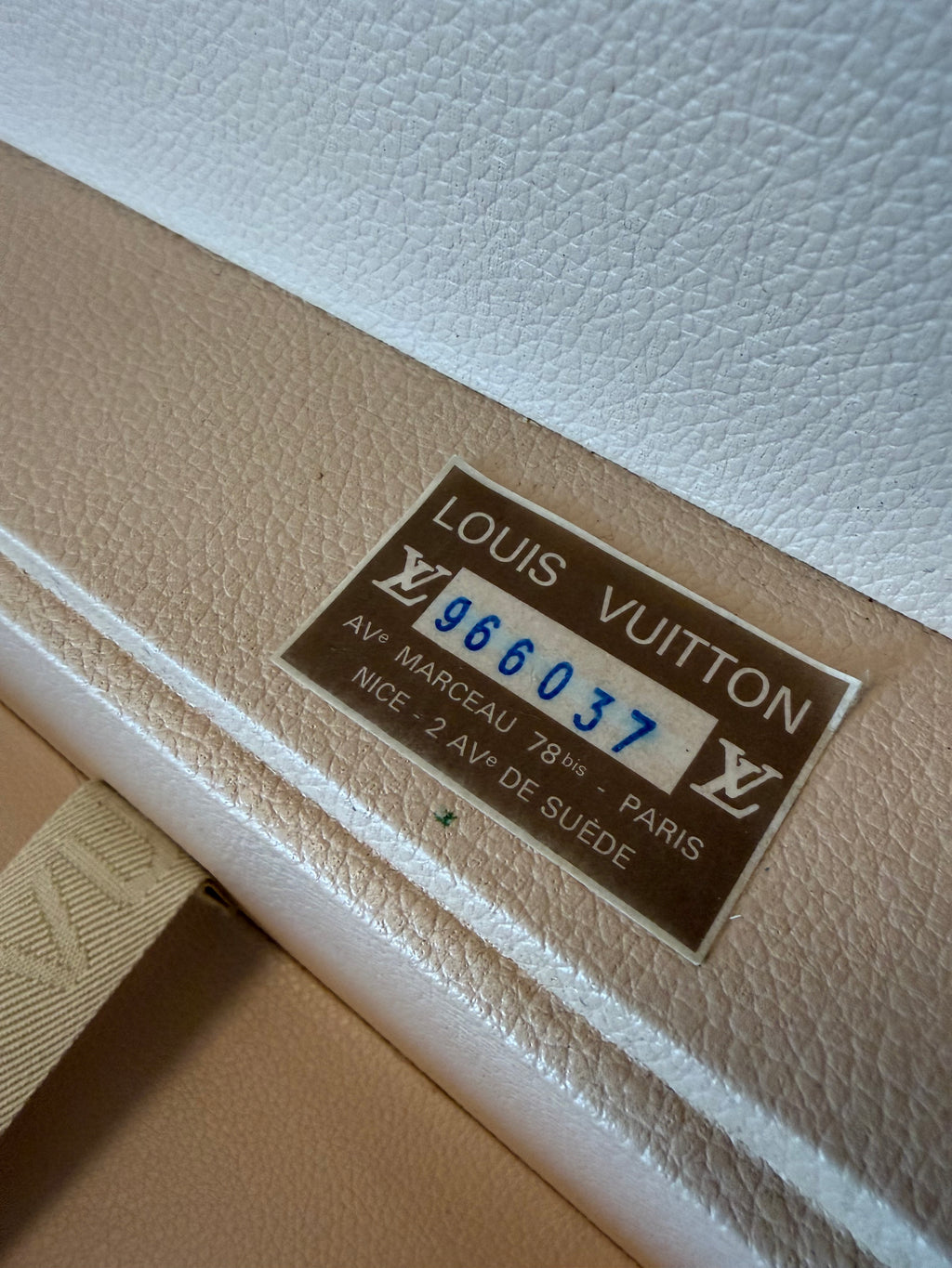 Louis Vuitton Alzer 60 Trunk