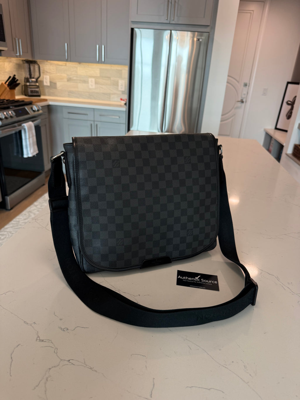 Louis Vuitton Daniel MM Damier Graphite