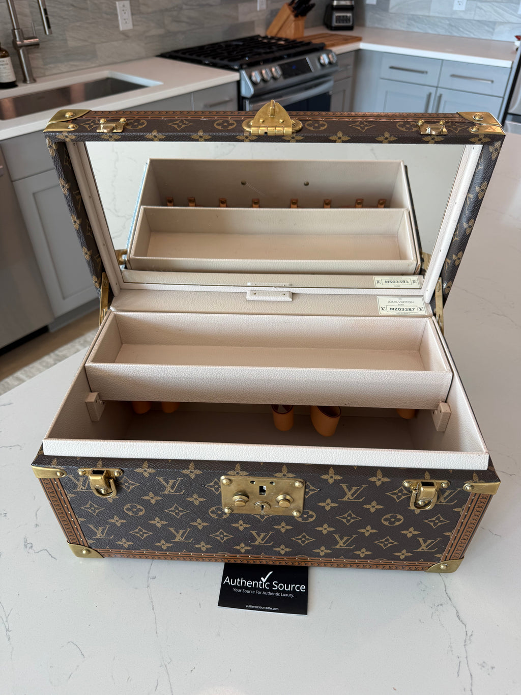 Louis Vuitton Boite Bouteilles Trunk