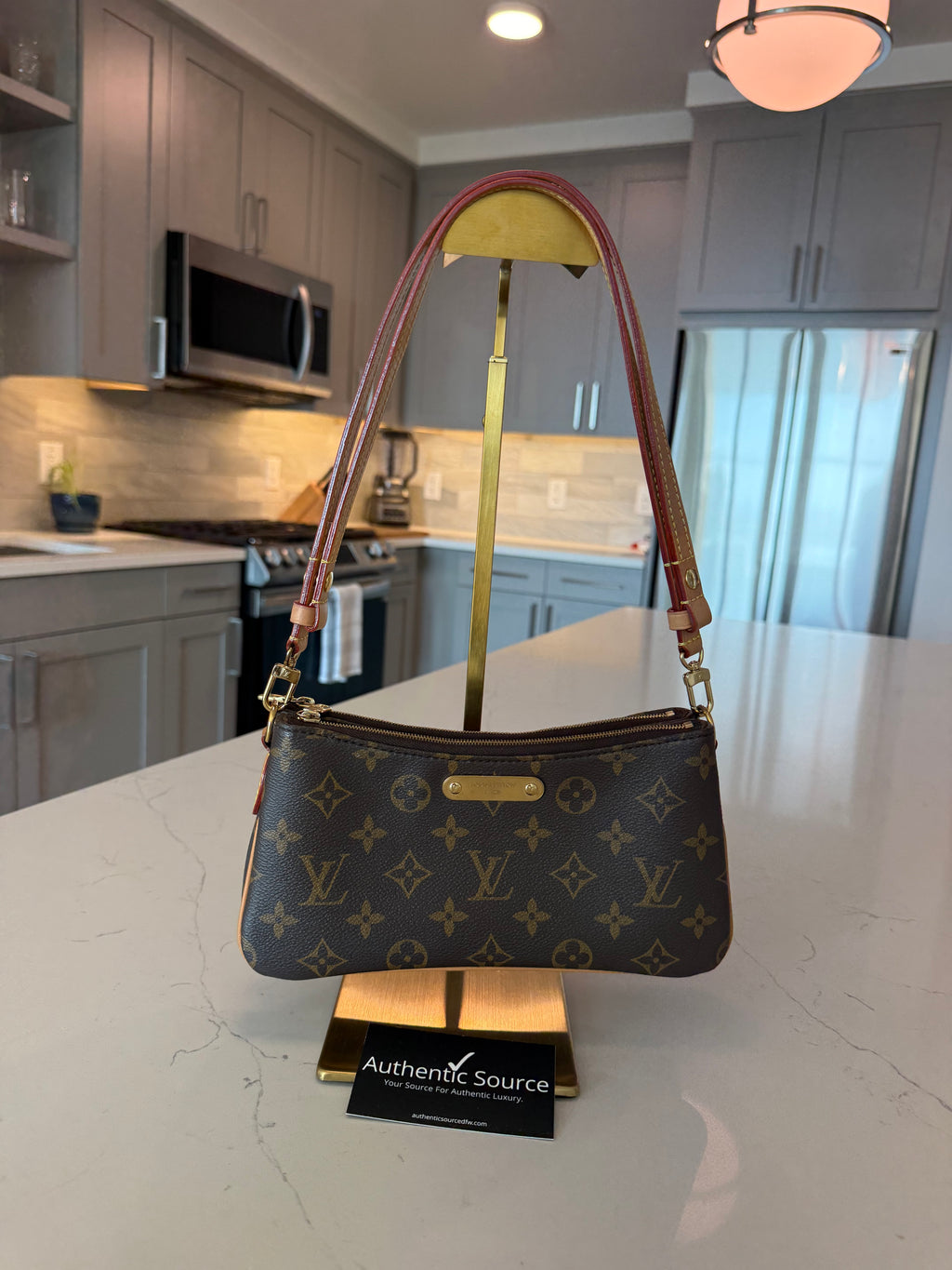 Louis Vuitton Pochette Liv