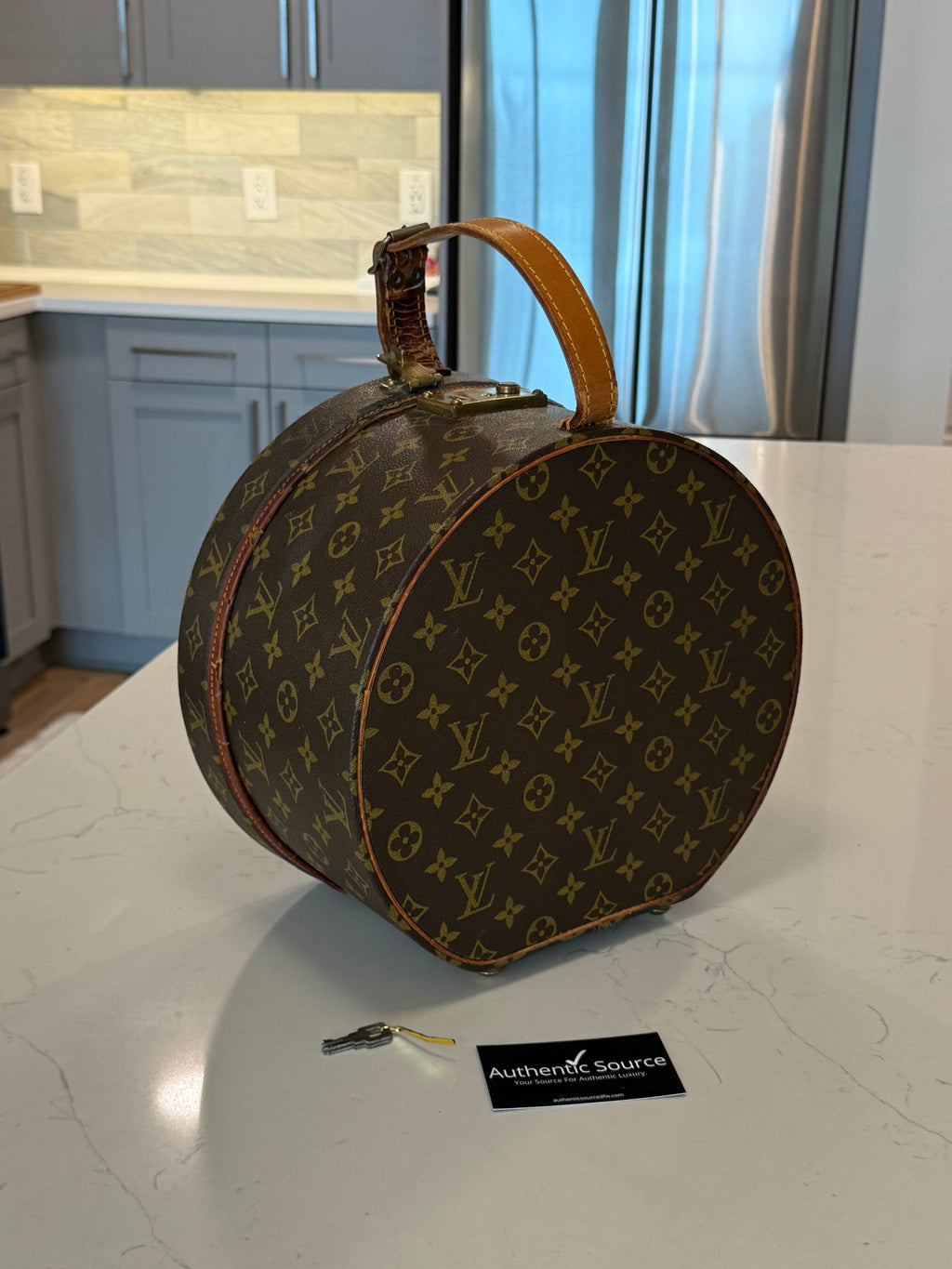 Louis Vuitton Boite Champeau 30