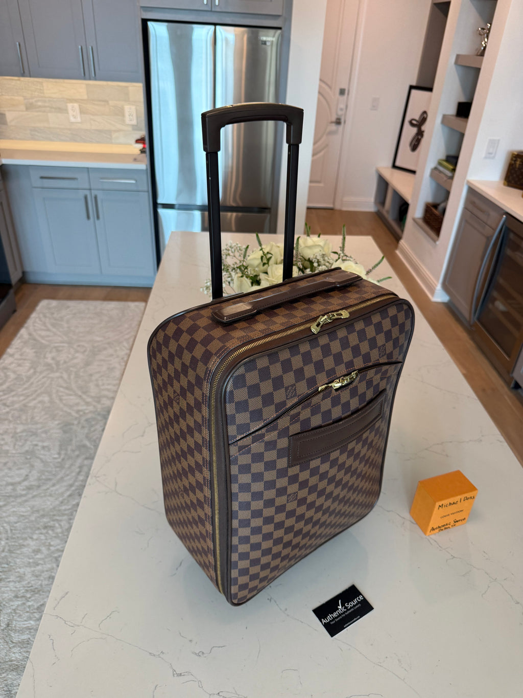 Louis Vuitton Pegase 45 Rolling Luggage DE
