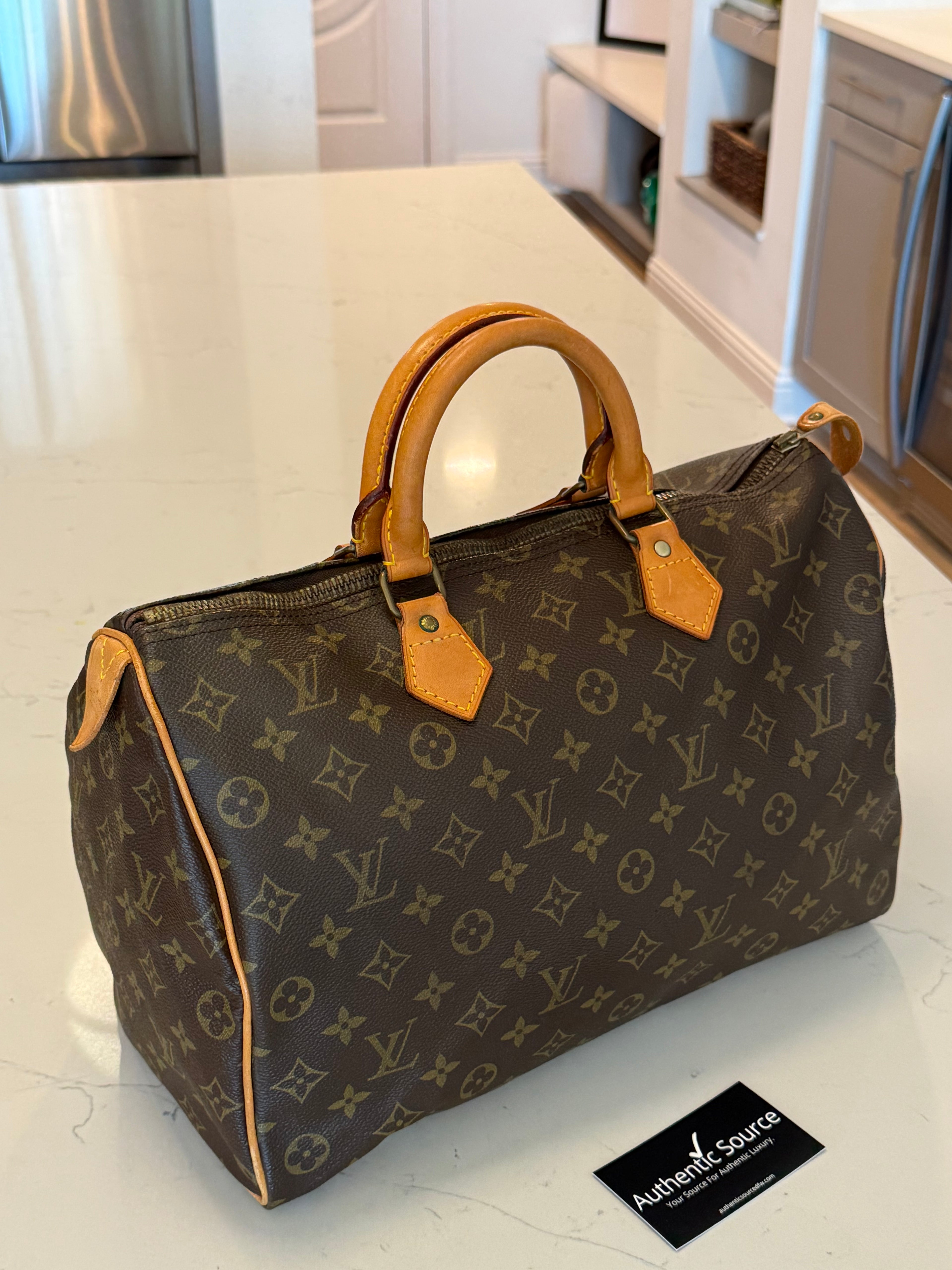 Louis Vuitton Speedy 35