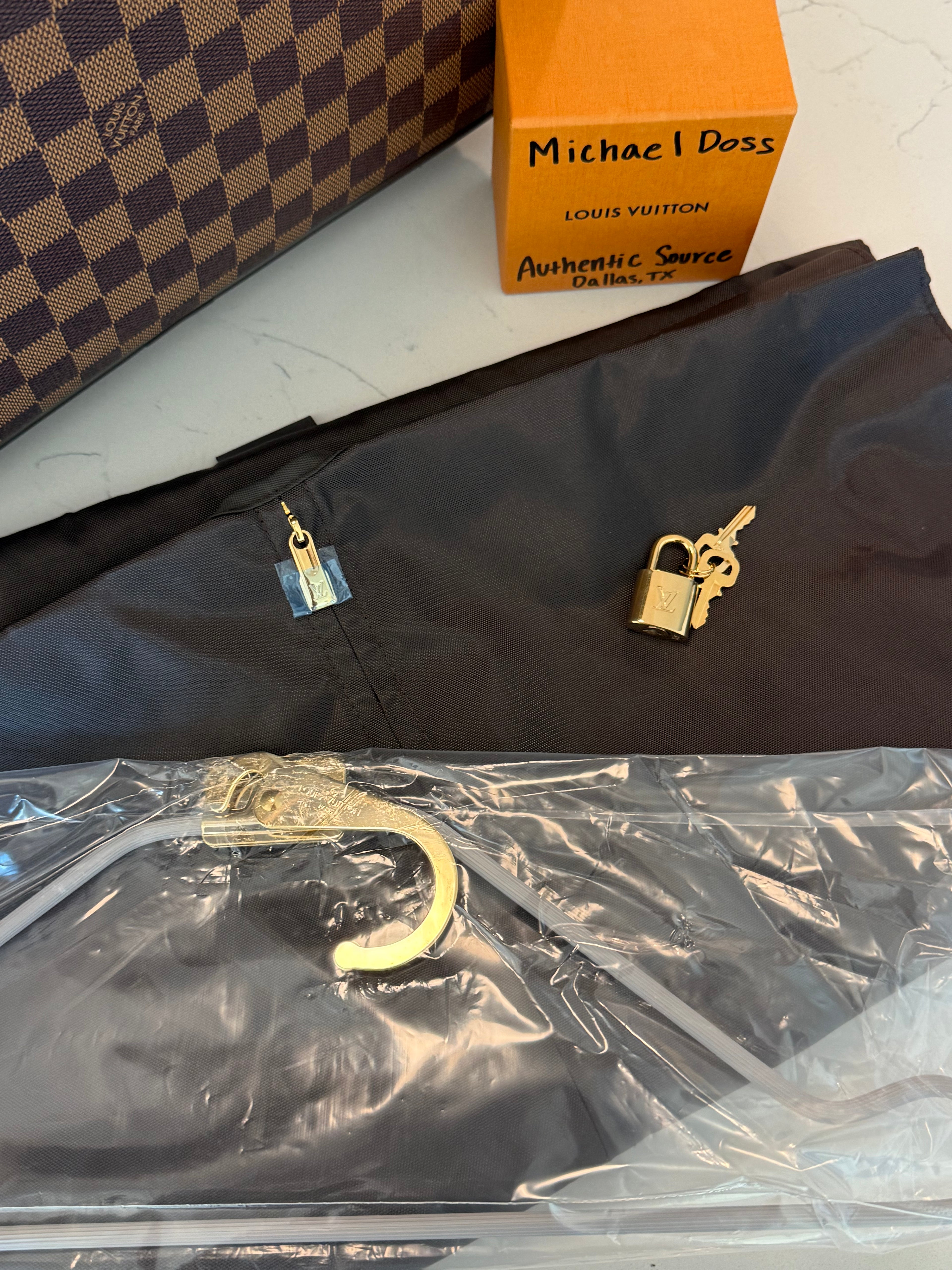 Louis Vuitton Pegase 55 Business Rolling Luggage