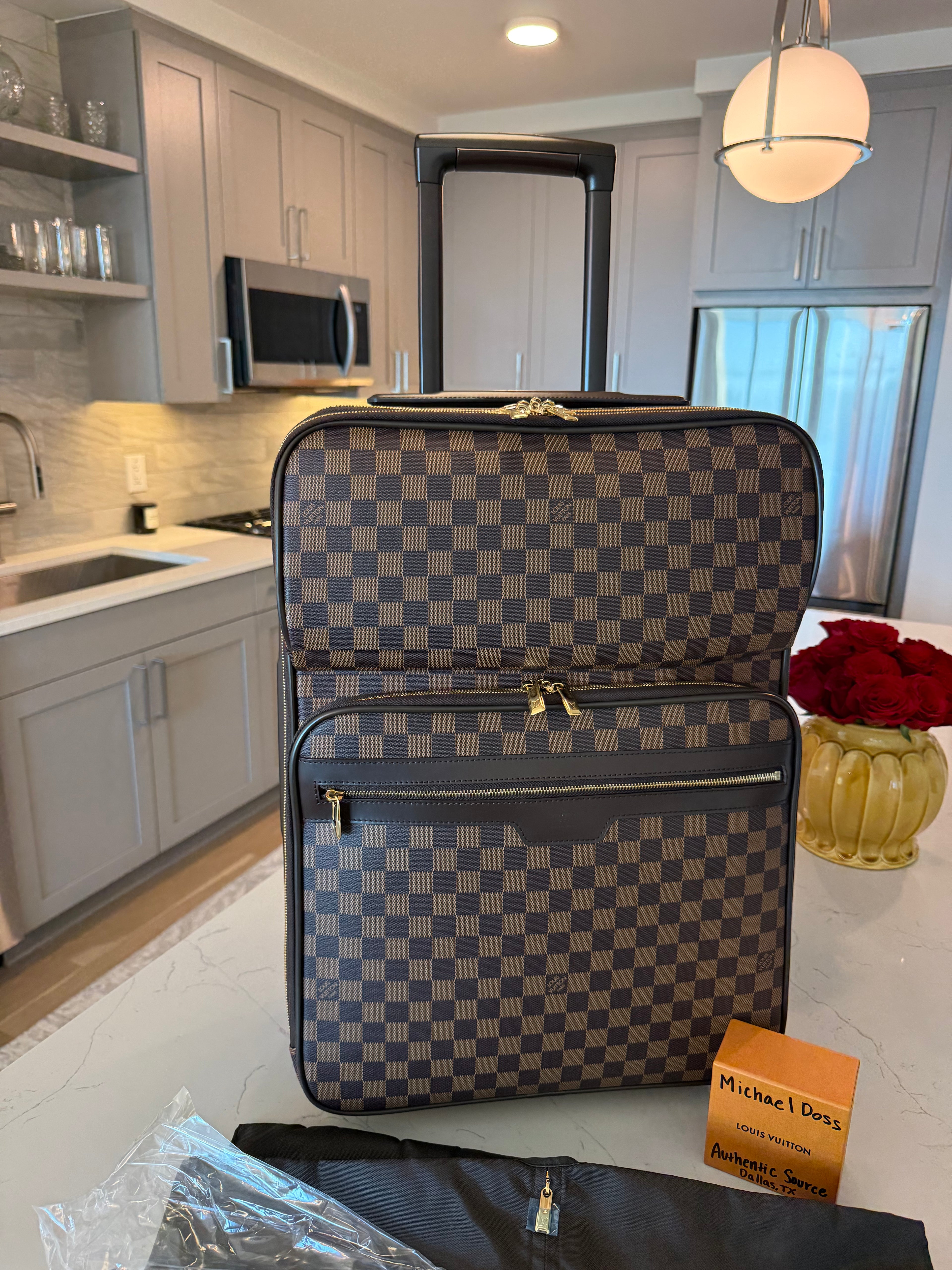 Louis Vuitton Pegase 55 Business Rolling Luggage