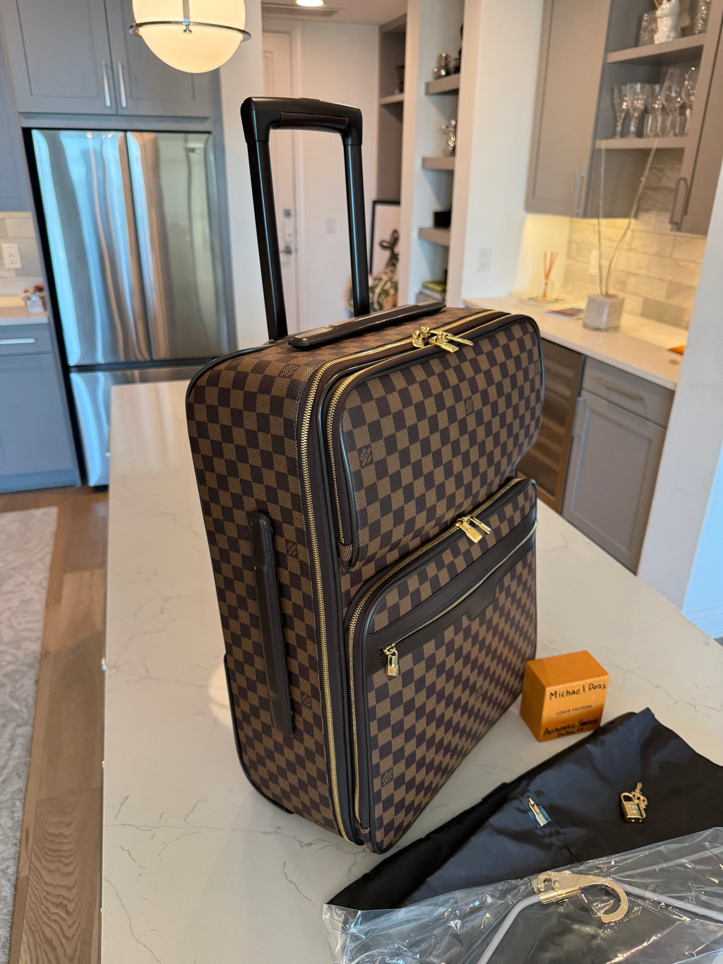 Louis Vuitton Pegase 55 Business Rolling Luggage