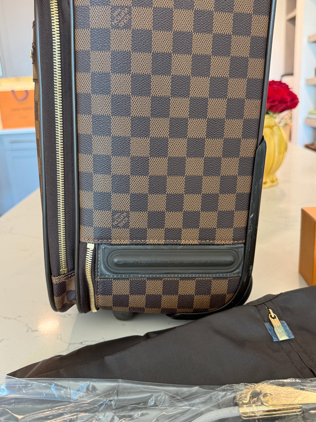 Louis Vuitton Pegase 55 Business Rolling Luggage