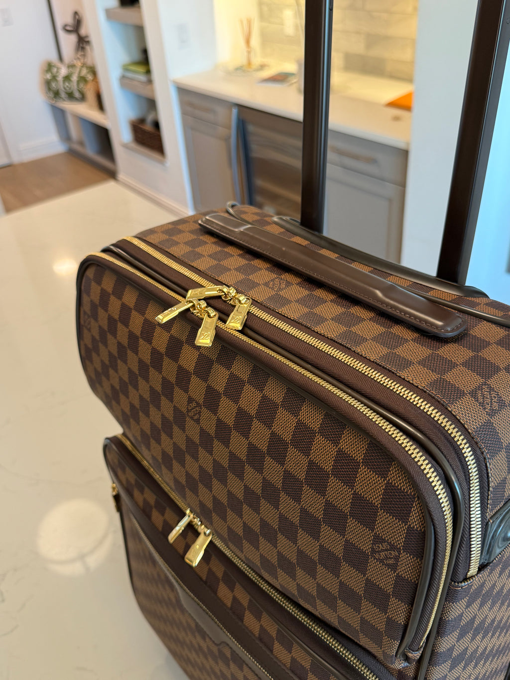 Louis Vuitton Pegase 55 Business Rolling Luggage