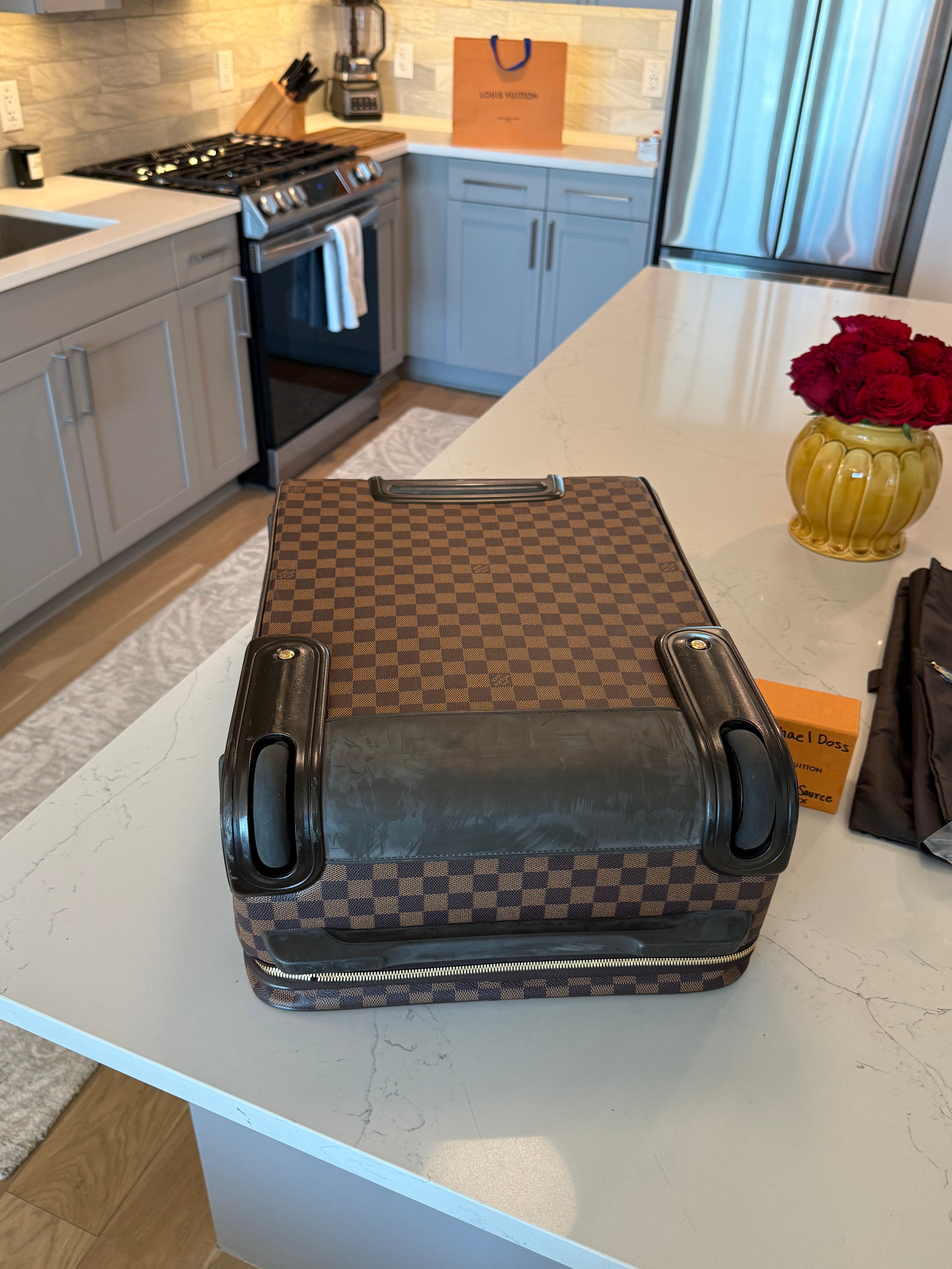 Louis Vuitton Pegase 55 Business Rolling Luggage