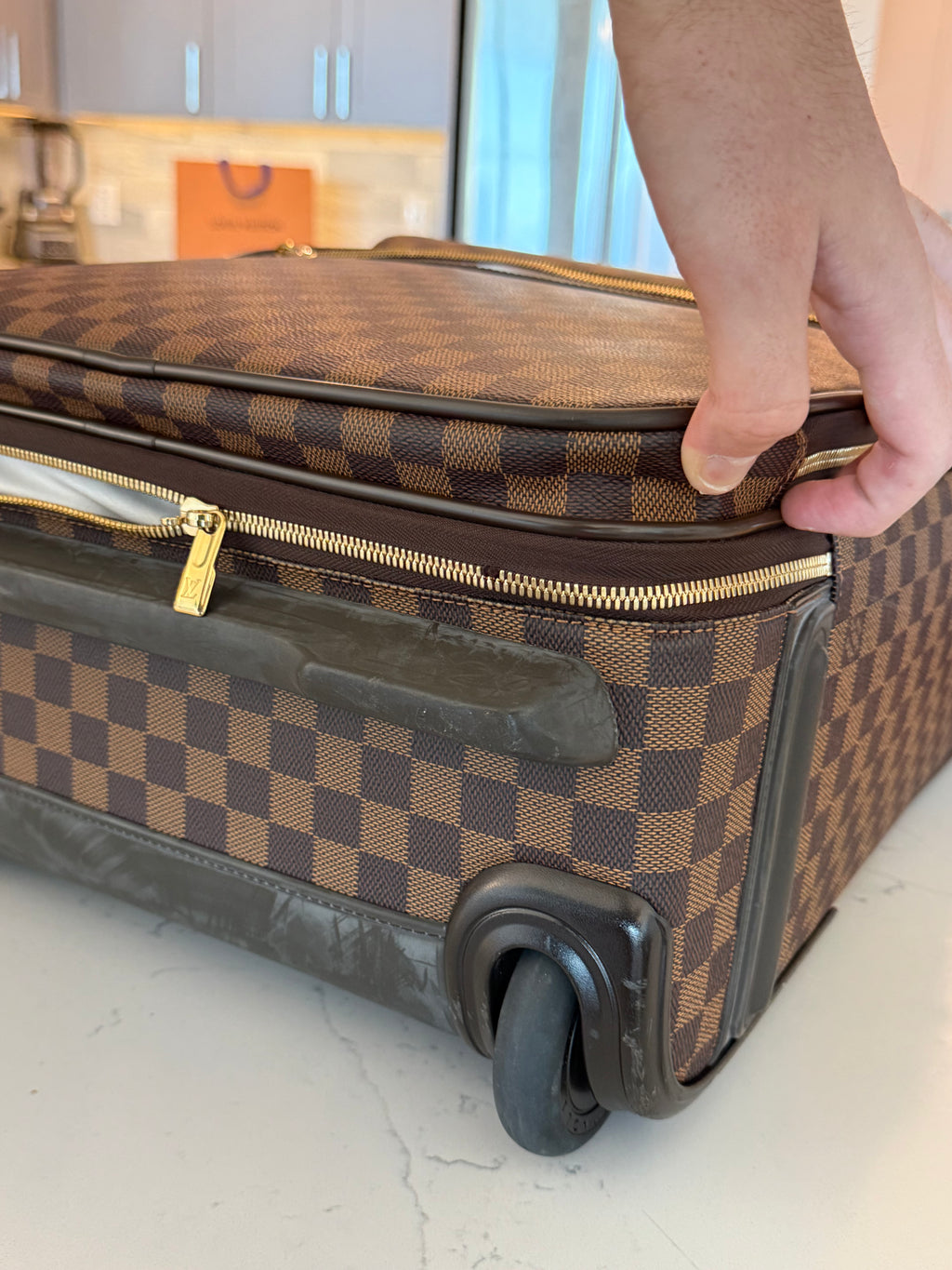 Louis Vuitton Pegase 55 Business Rolling Luggage