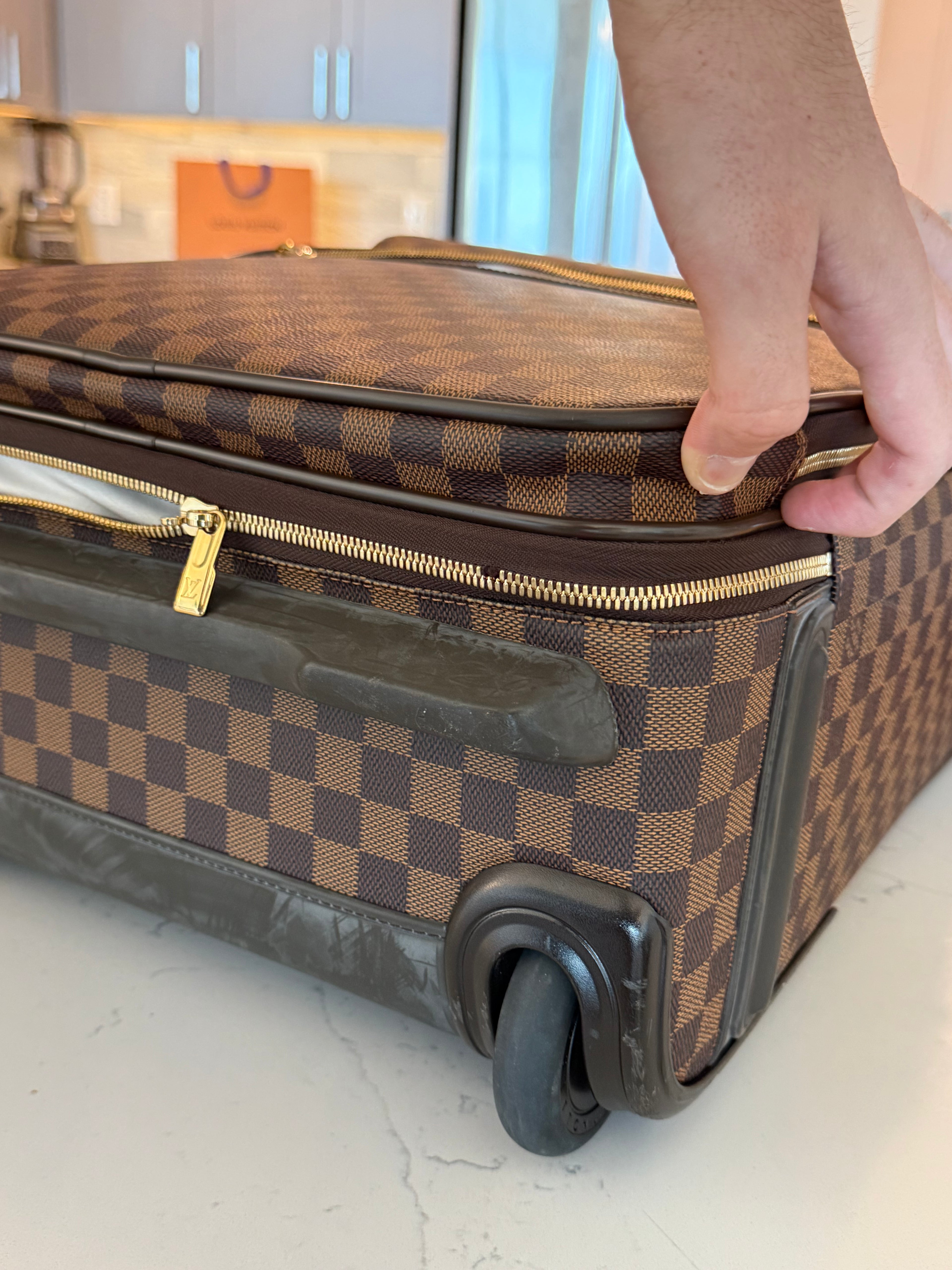 Louis Vuitton Pegase 55 Business Rolling Luggage