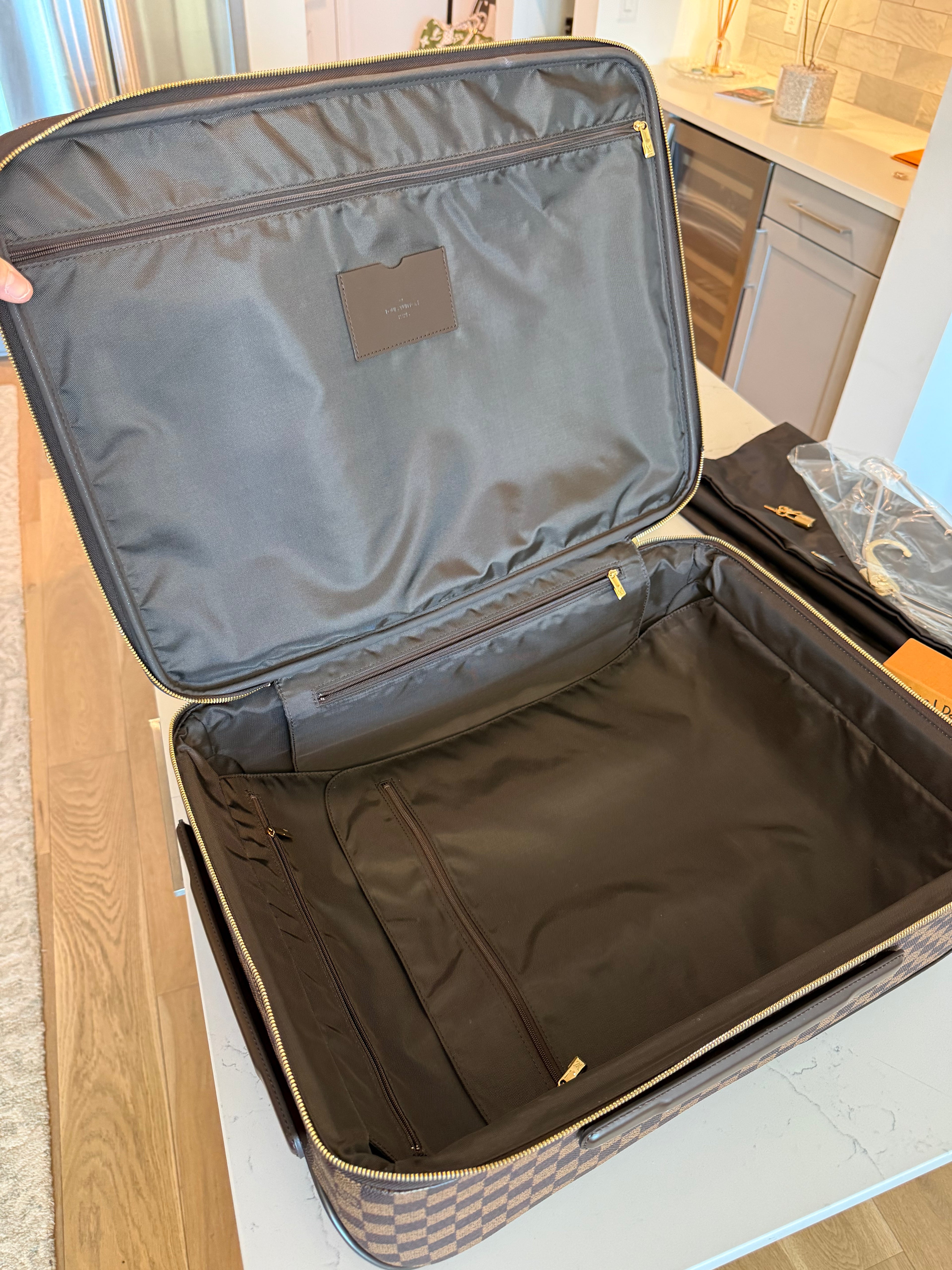 Louis Vuitton Pegase 55 Business Rolling Luggage