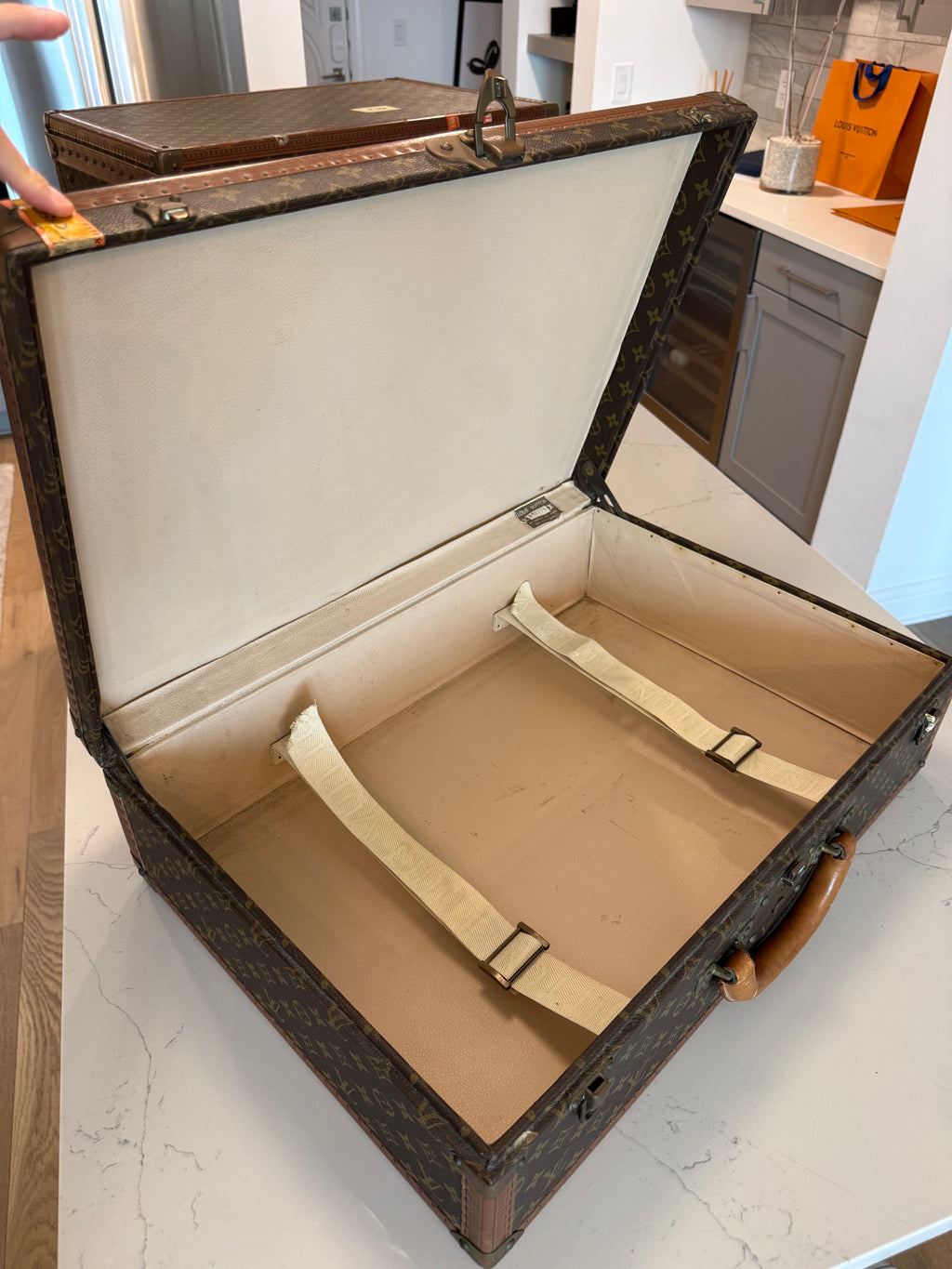 Rare Alzer 60 Trunk