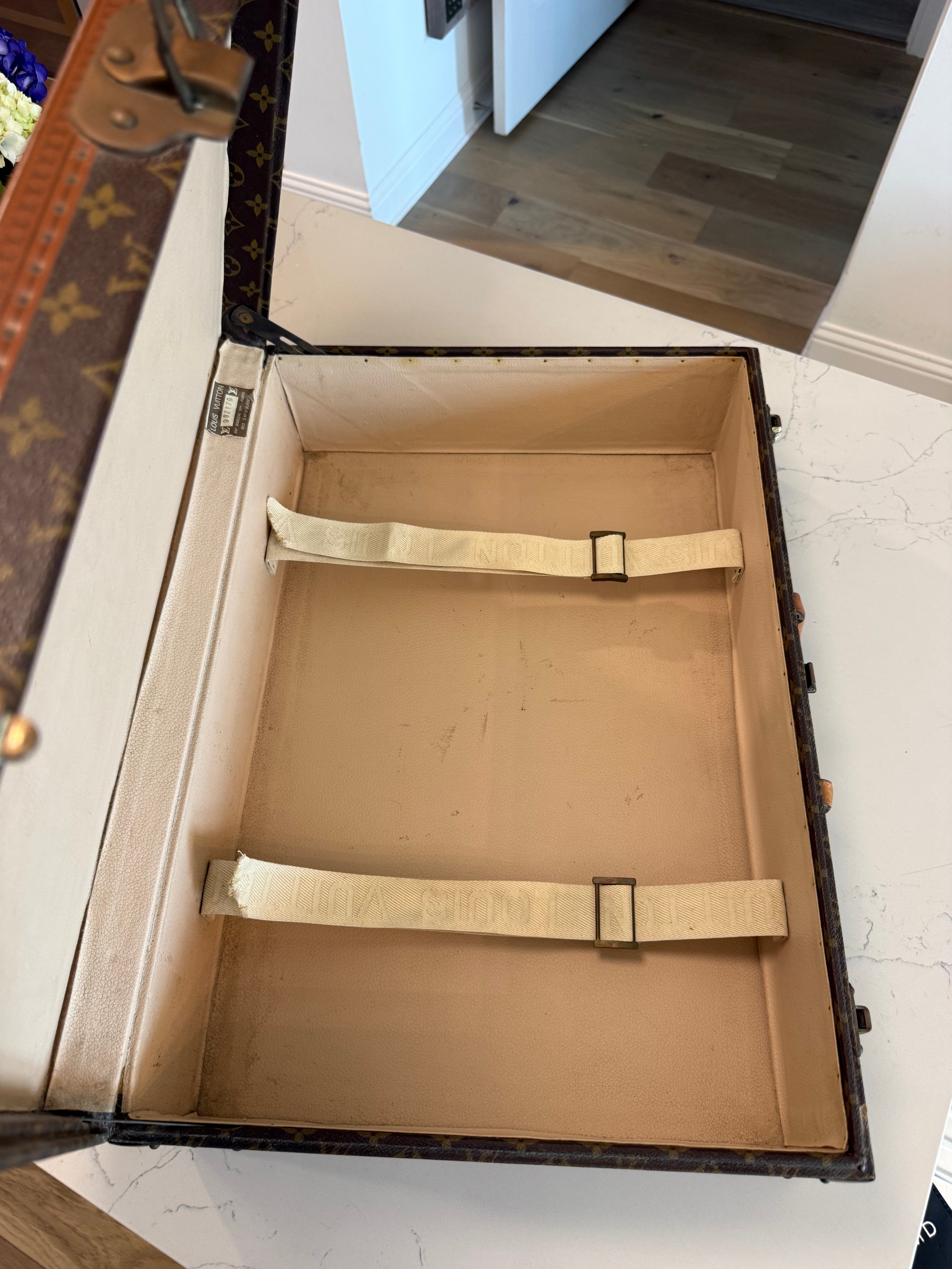 Rare Alzer 60 Trunk