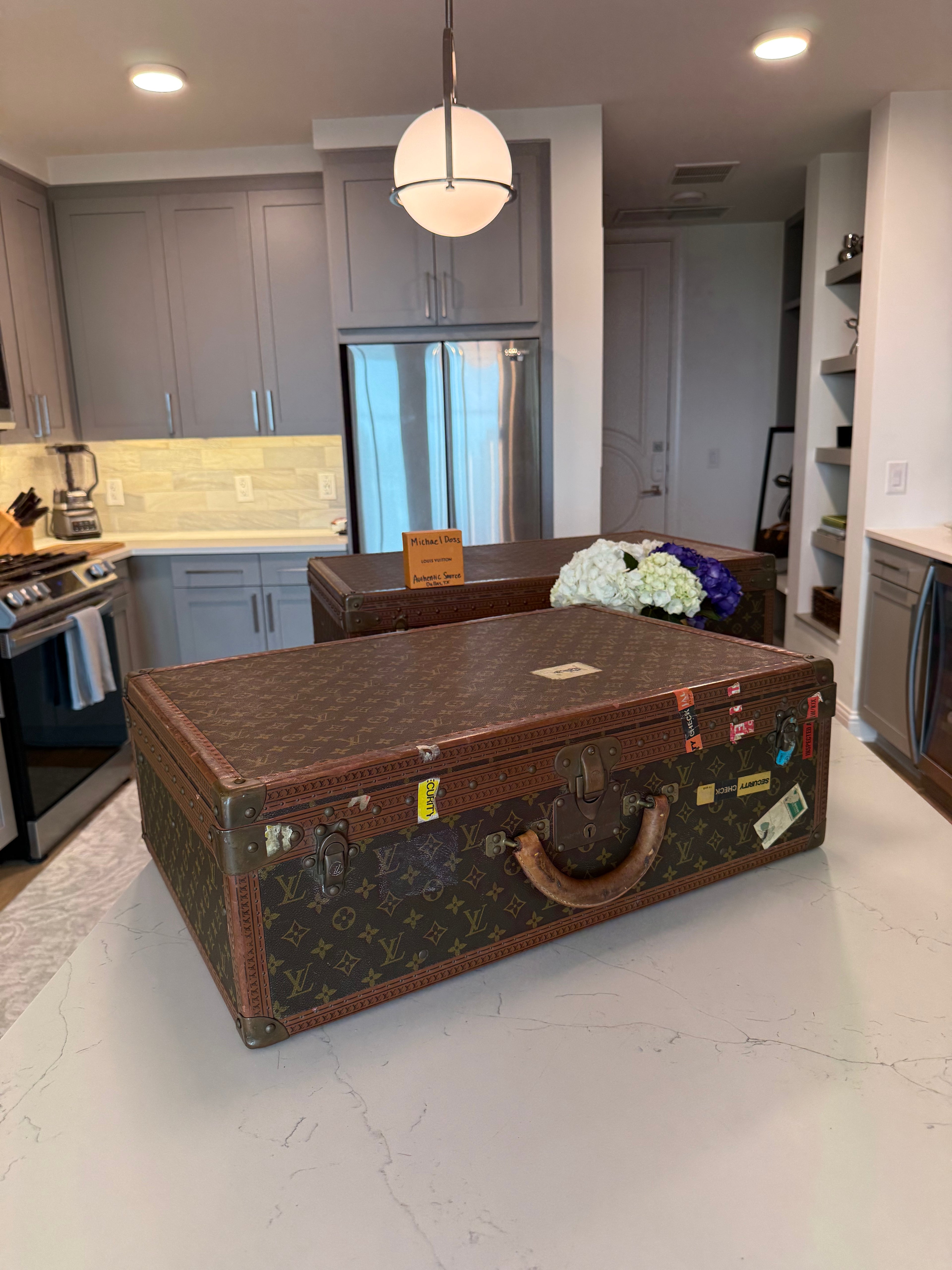 Rare Bisten 65 Vintage Trunk