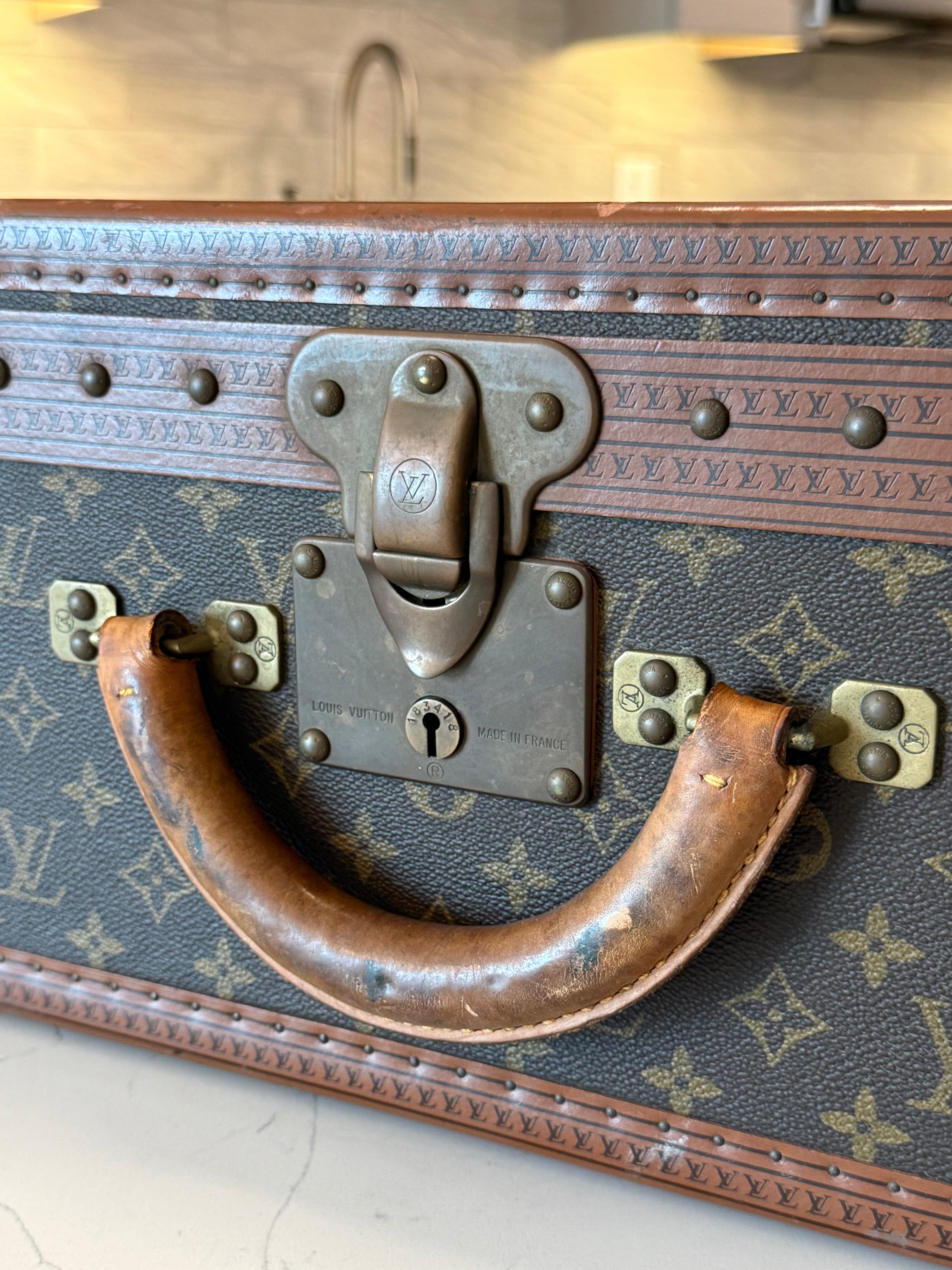 Rare Bisten 65 Vintage Trunk