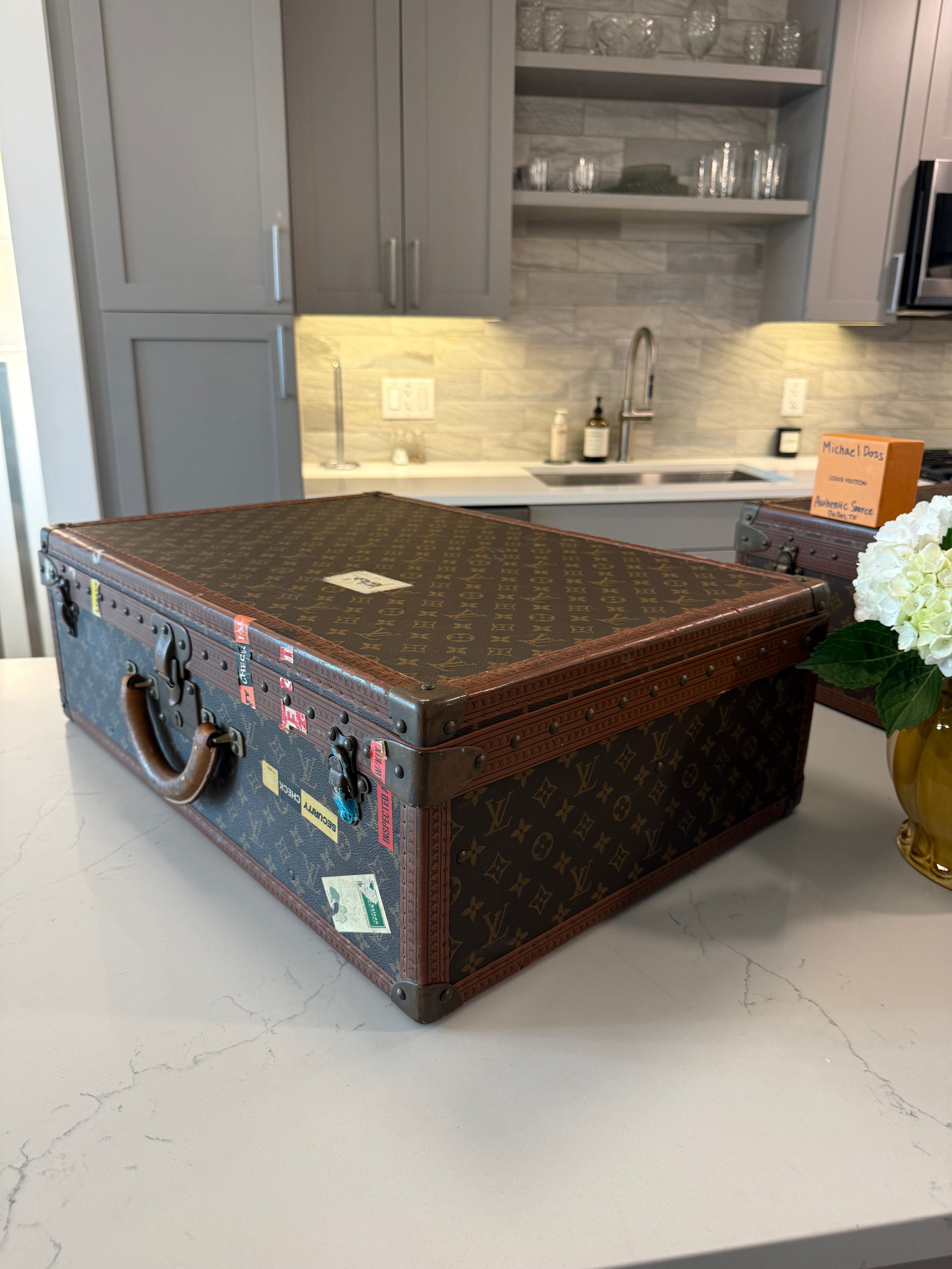 Rare Bisten 65 Vintage Trunk