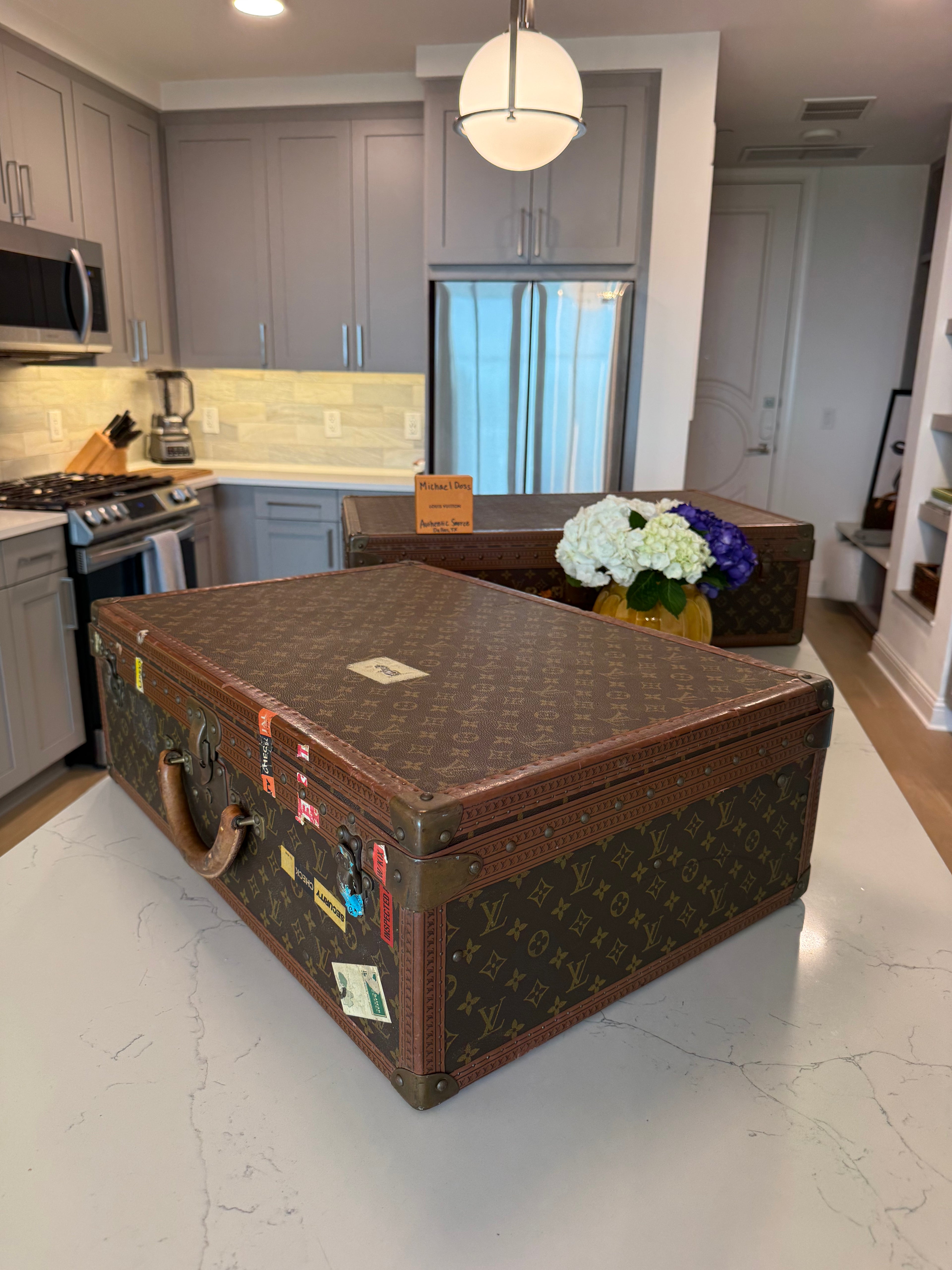 Rare Bisten 65 Vintage Trunk