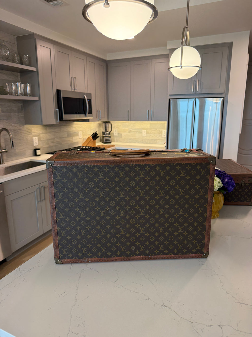 Rare Bisten 65 Vintage Trunk
