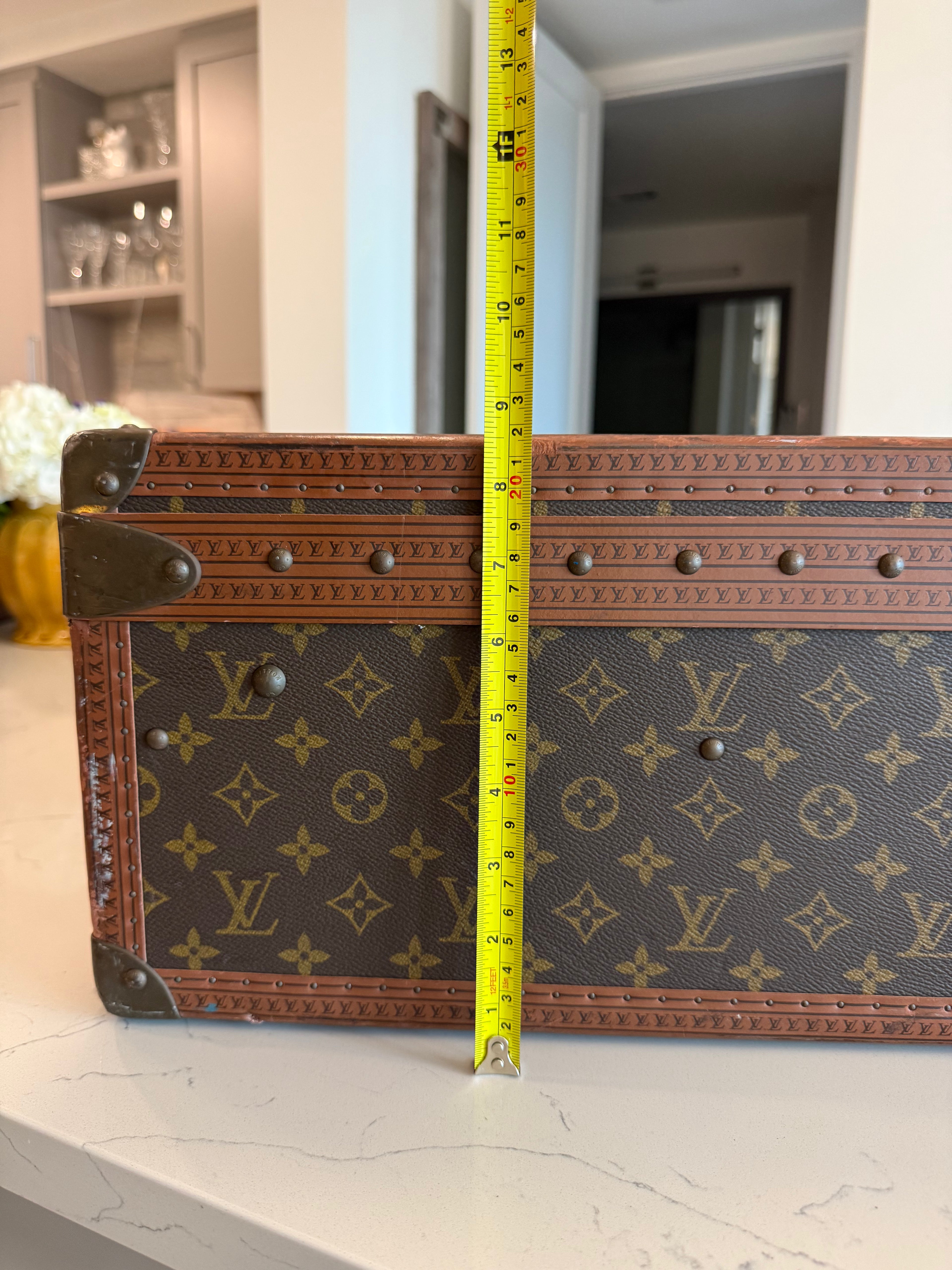 Rare Bisten 65 Vintage Trunk