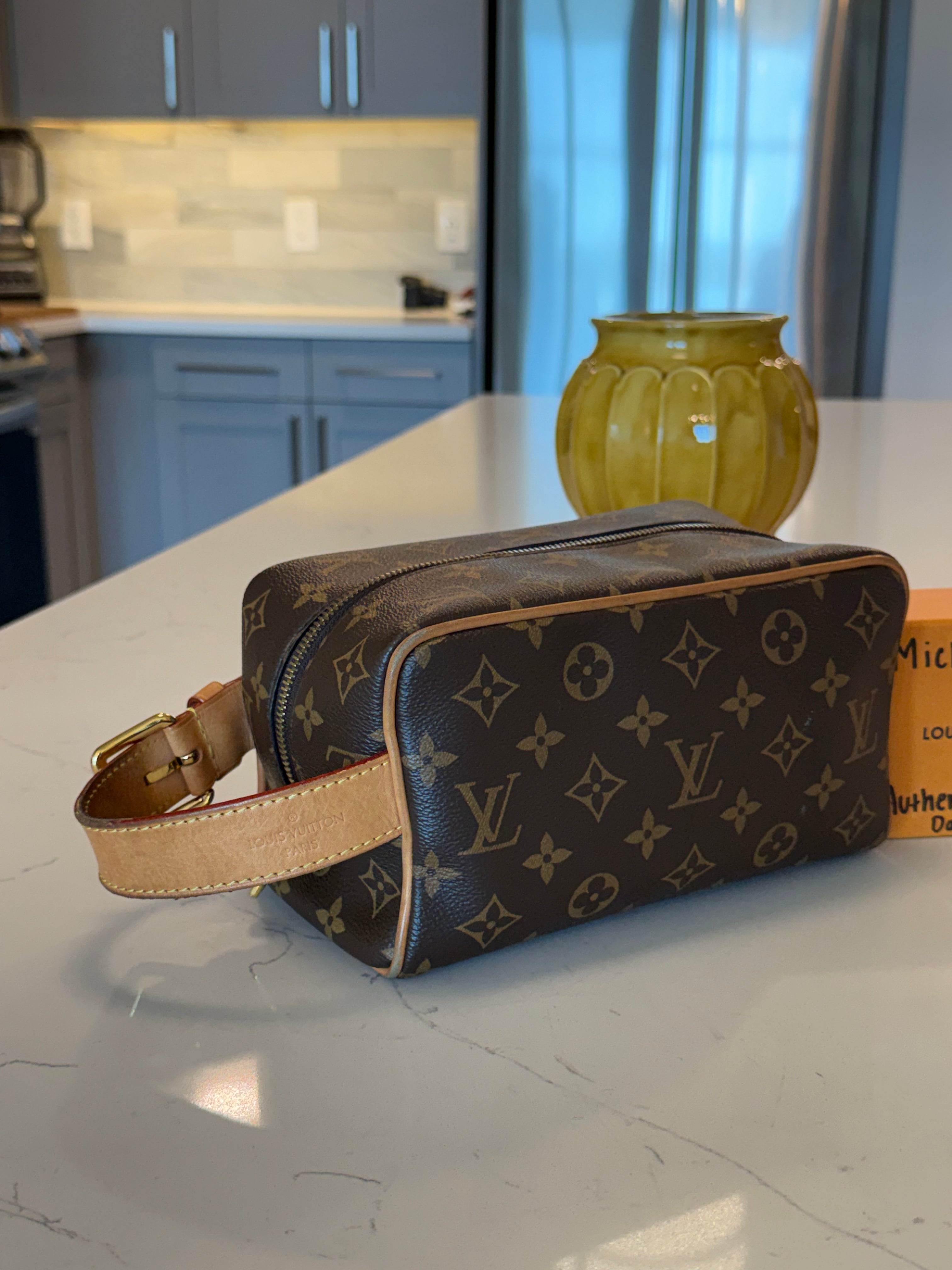 Louis Vuitton Locker Dopp Kit