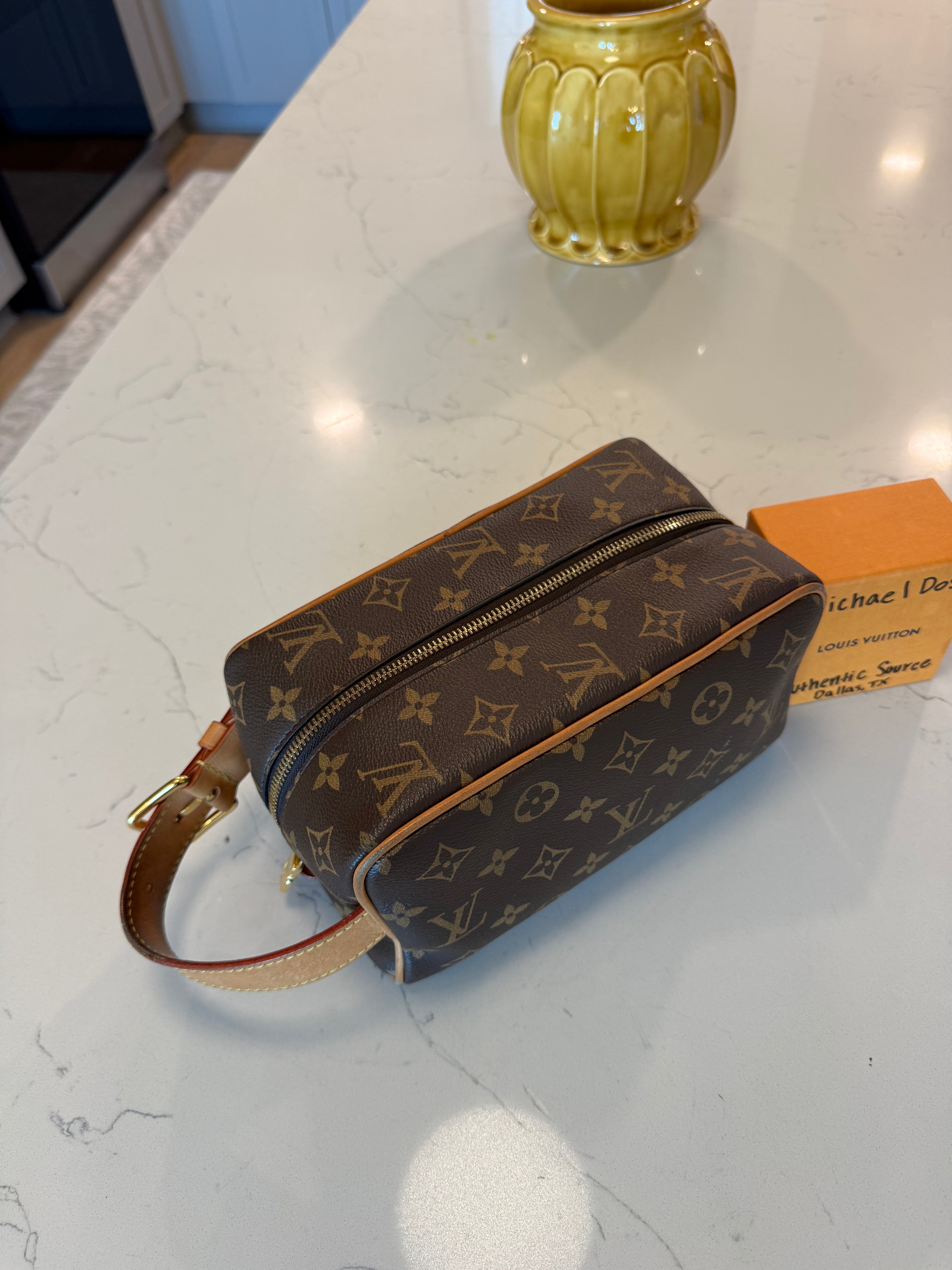 Louis Vuitton Locker Dopp Kit